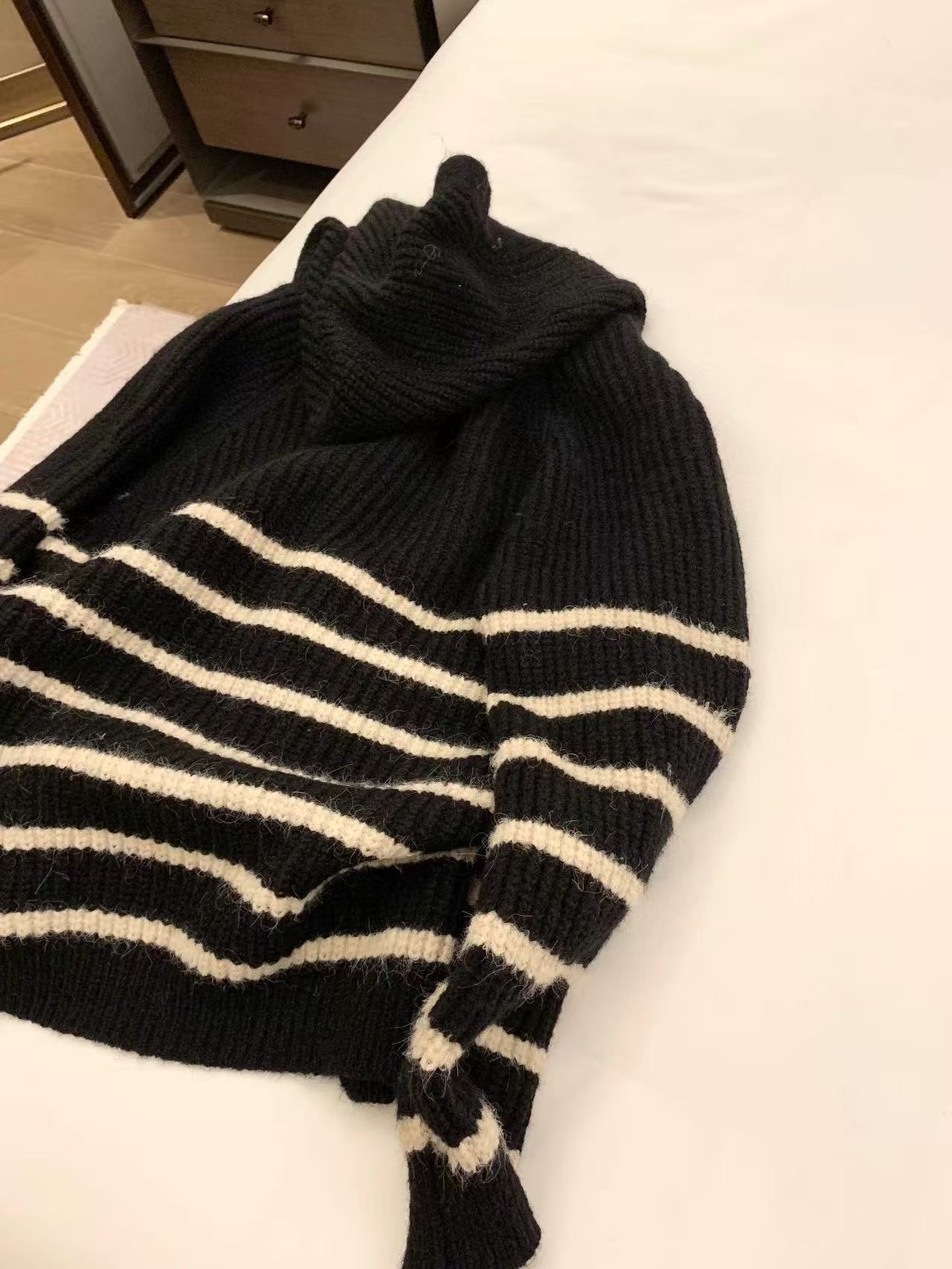 THOM BR0WNE ストライプ フード付きウールカーディガン【50％割引+送料無料】