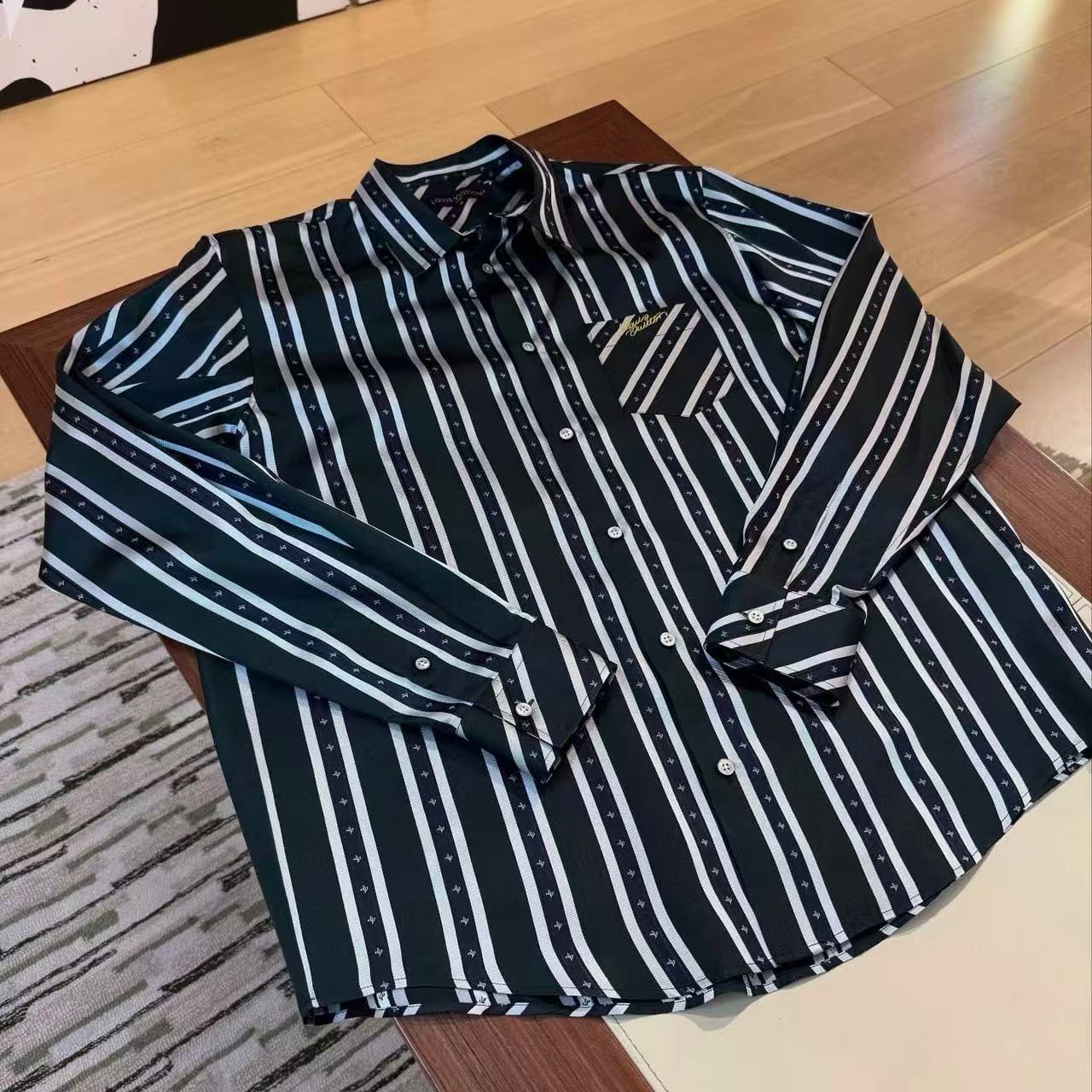 LVシルクシャツ【50％割引+送料無料】