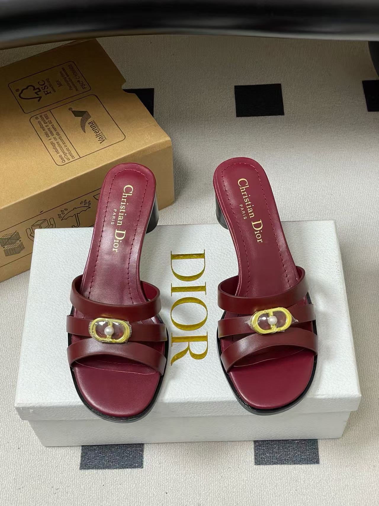 DIORの高品質CDローヒールシューズ【50%割引+送料無料】
