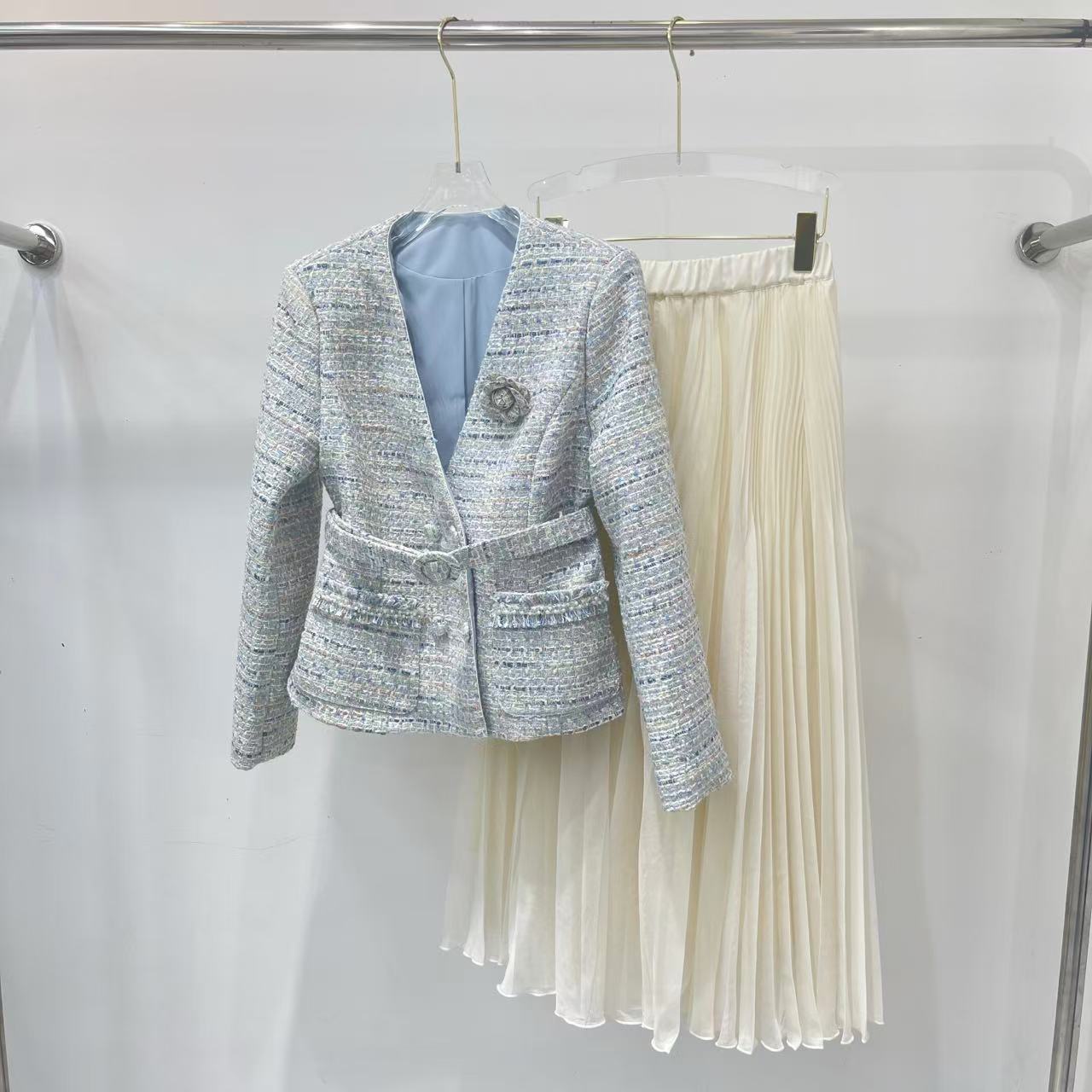 CHANE1 高級カメリアジャケット+スカート ツーピースセット【50％割引+送料無料】