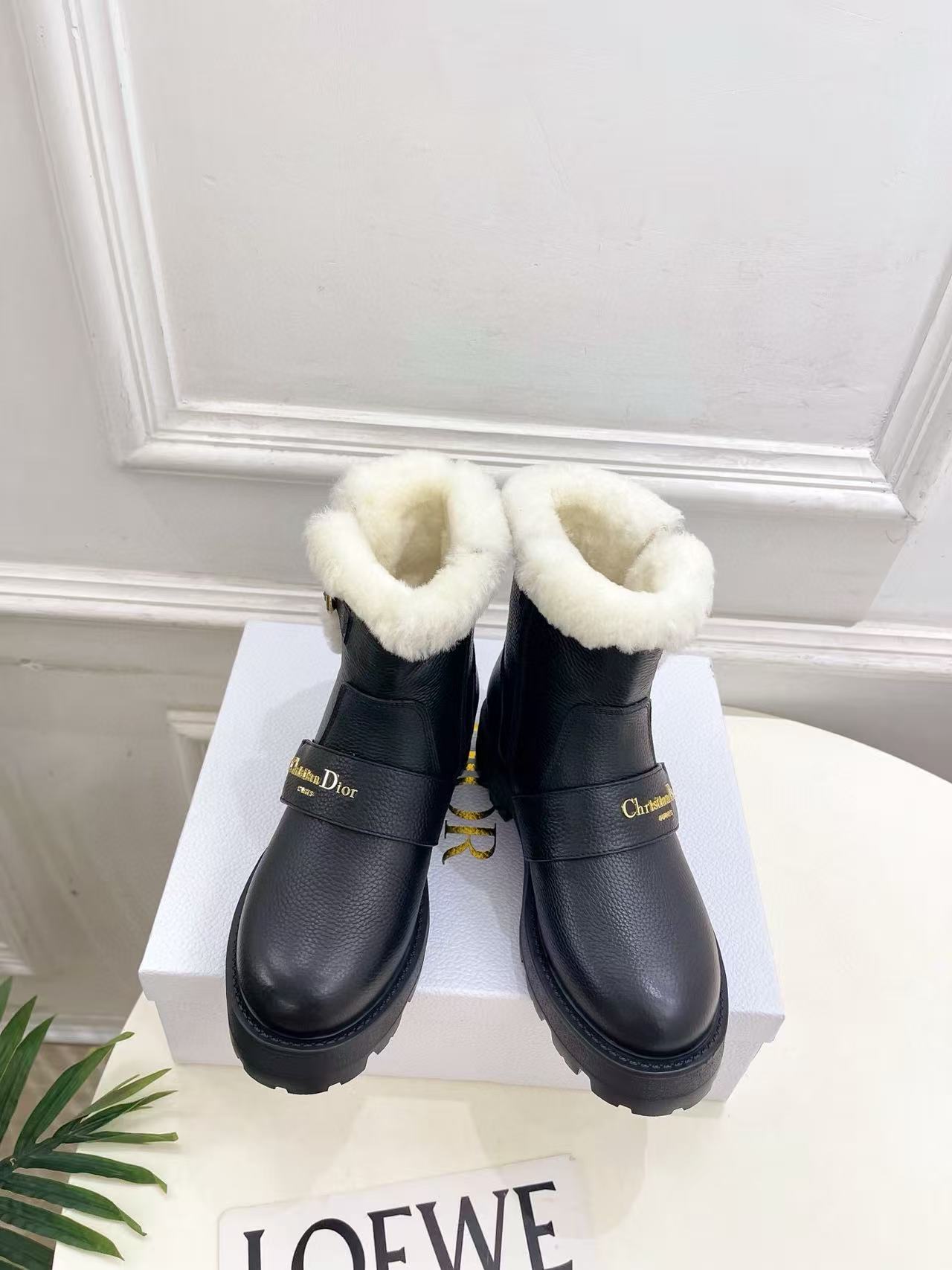 DIOR 高品質牛革&ウール レターバックル アンクルブーツ【50%割引+送料無料】