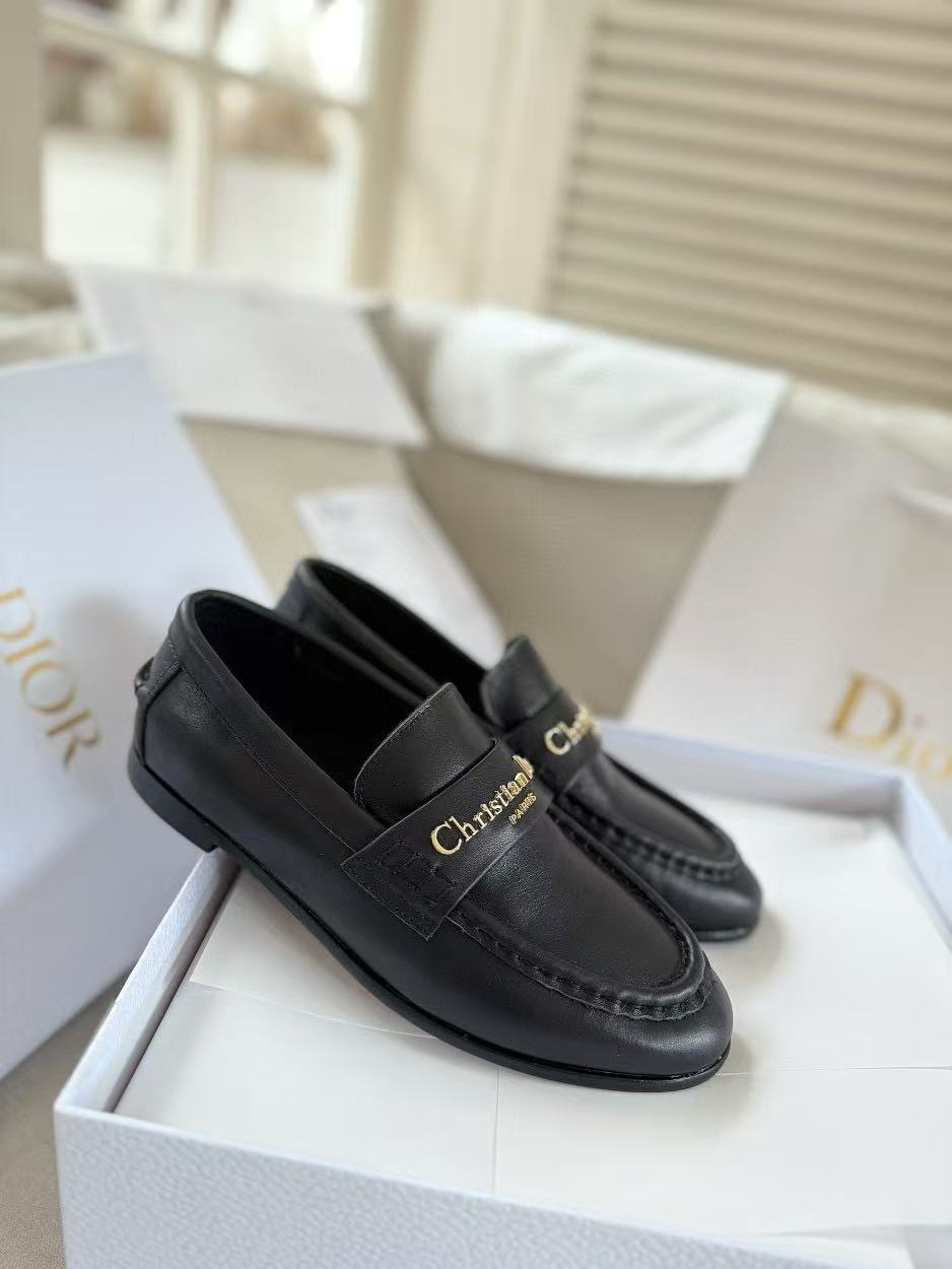 DIORの高品質レターローファー【50％割引+送料無料】