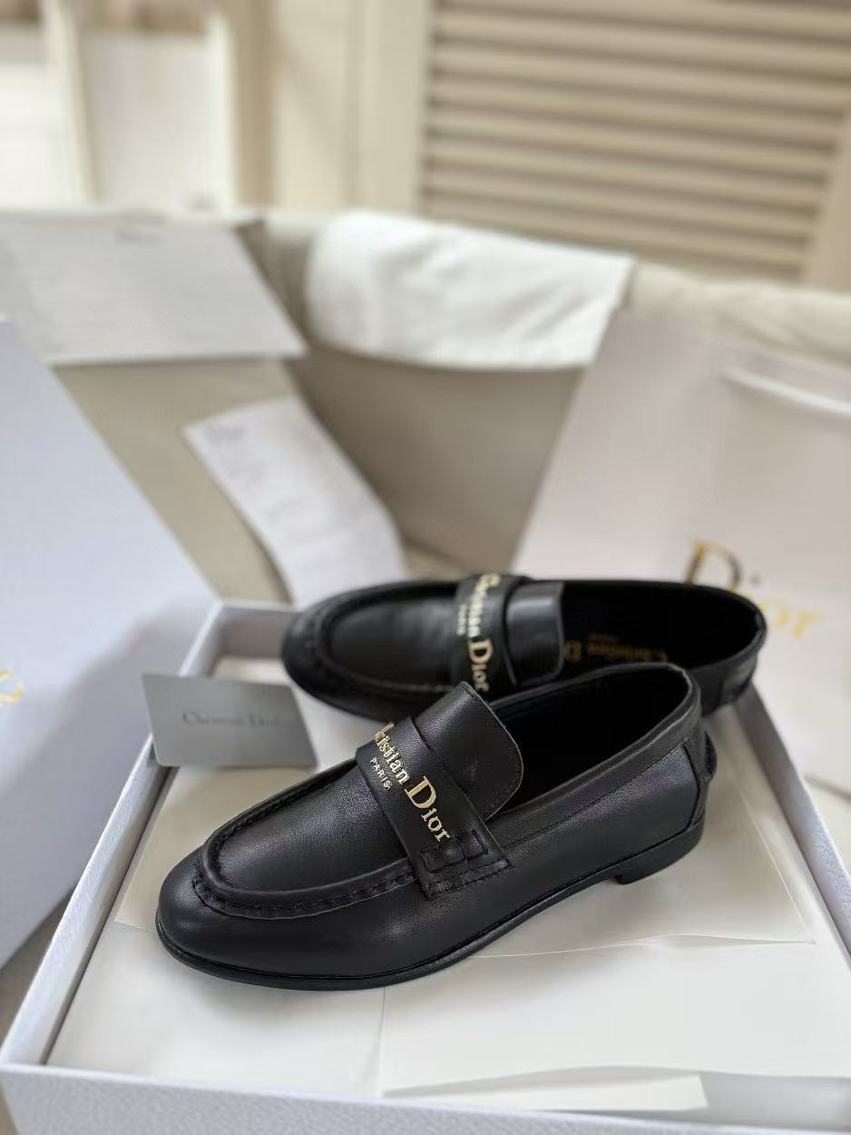 DIORの高品質レターローファー【50％割引+送料無料】