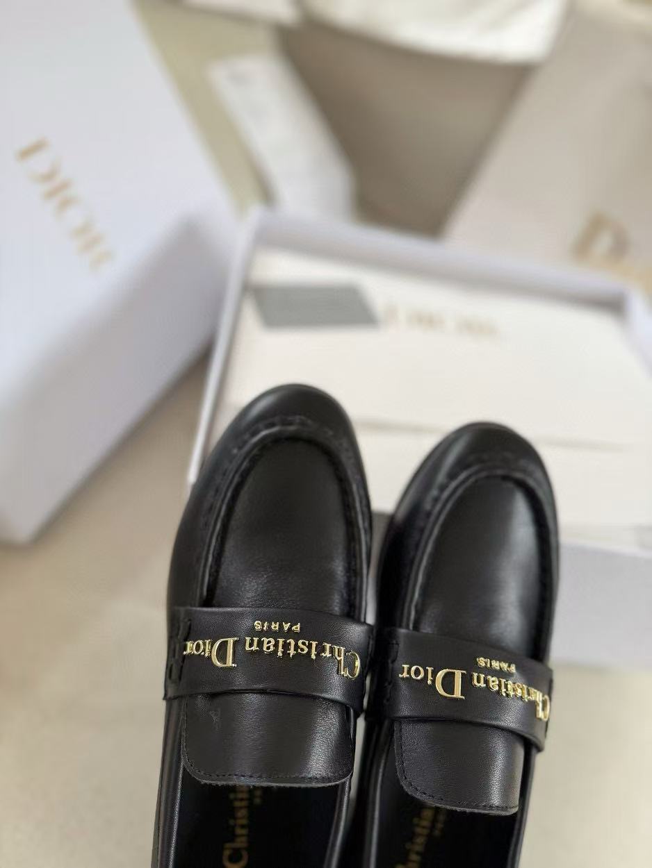 DIORの高品質レターローファー【50％割引+送料無料】