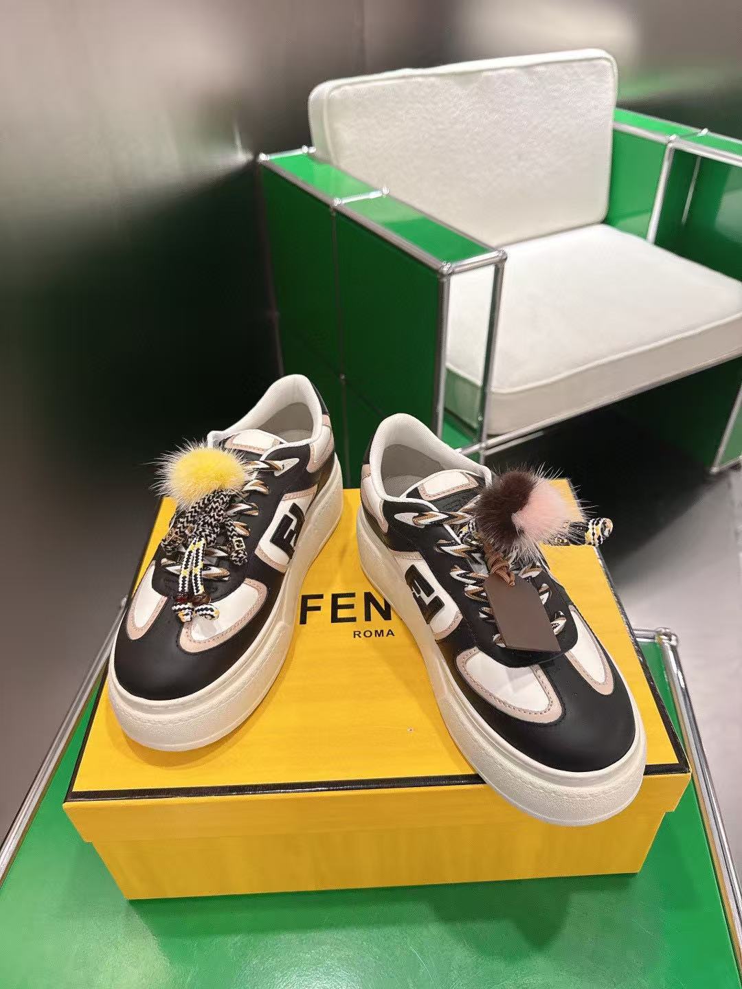 FEND1 高品質厚底スニーカー【50％割引+送料無料】