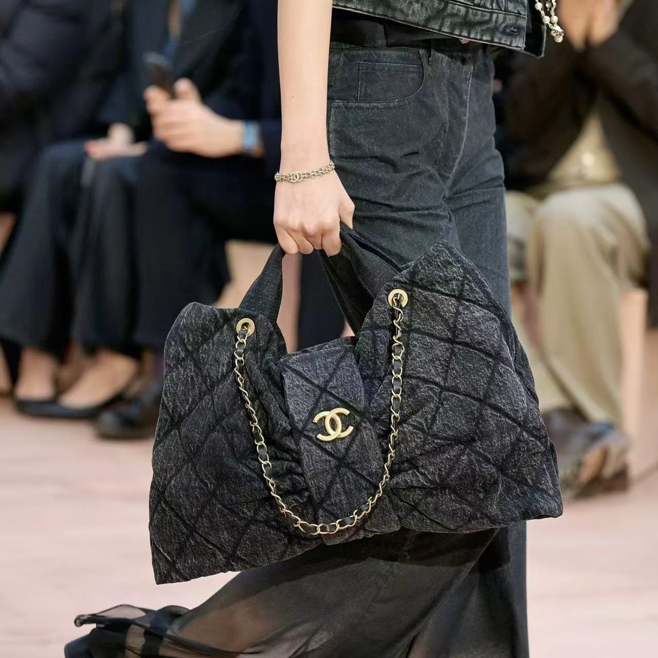 CHANE1 ボウチェーンハンドバッグ【50％割引+送料無料】