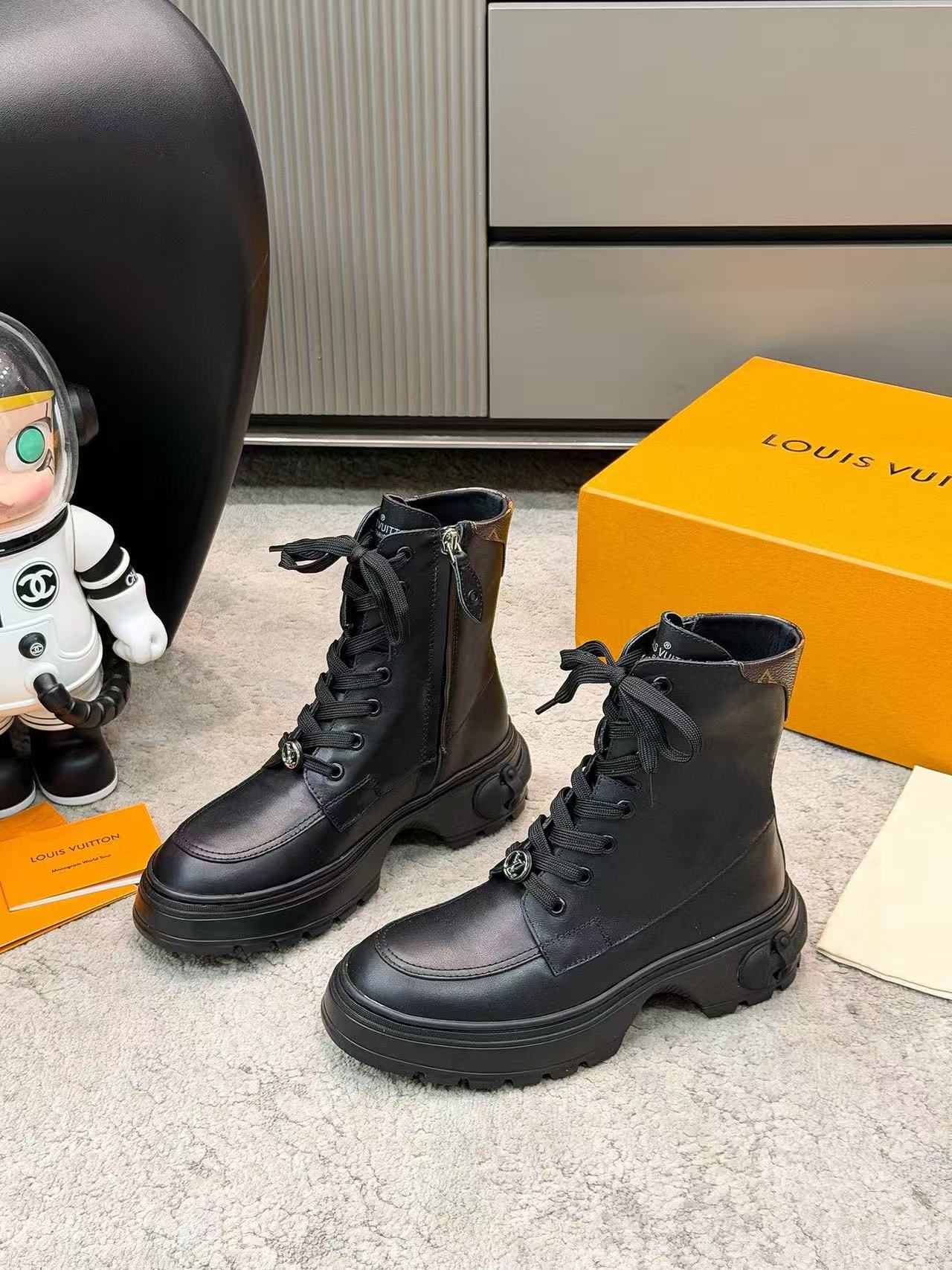 LVの高品質レースアップレザーアンクルブーツ【50％割引+送料無料】