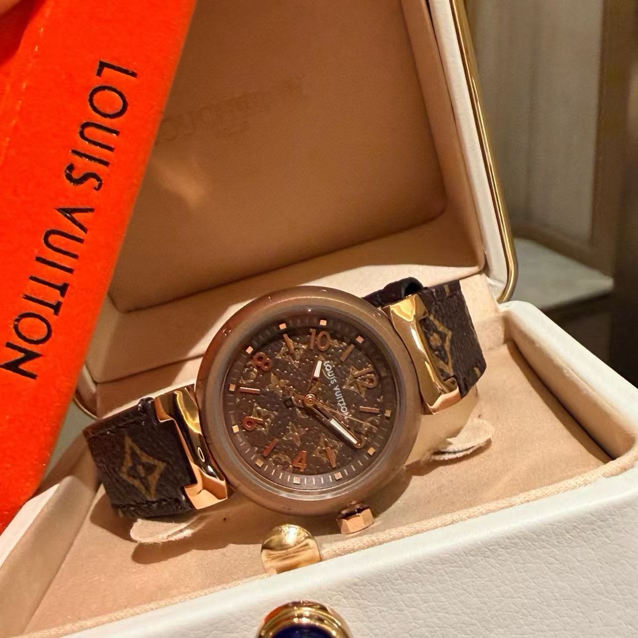 LVモノグラムレザーストラップレディース腕時計【50%割引+送料無料】