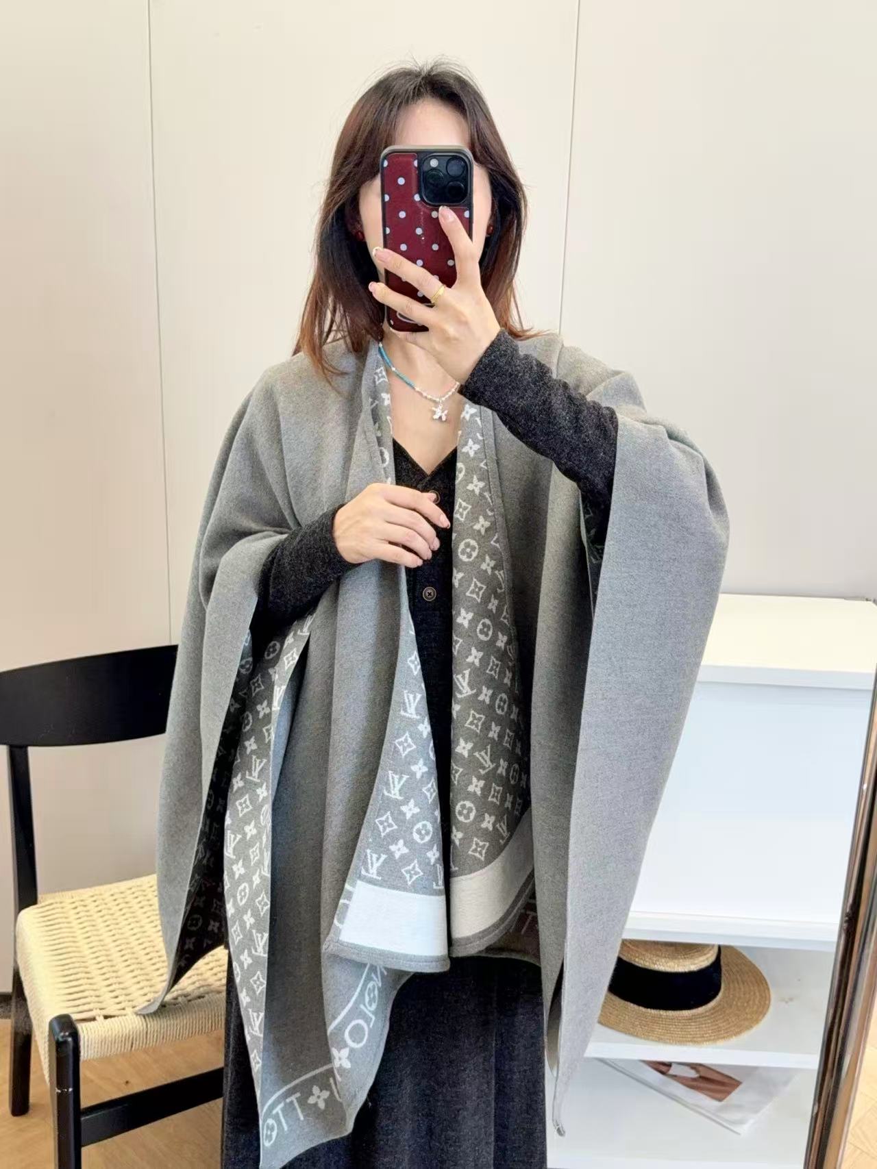 LVカシミアショールケープ【50%割引+送料無料】
