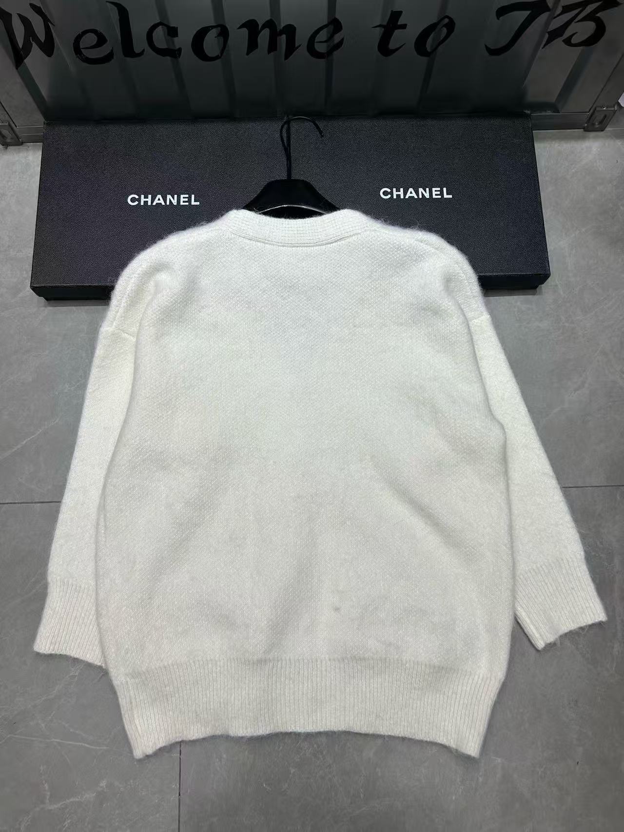 M1UM1U1Vネックダイヤモンドカーディガン【50％割引+送料無料】