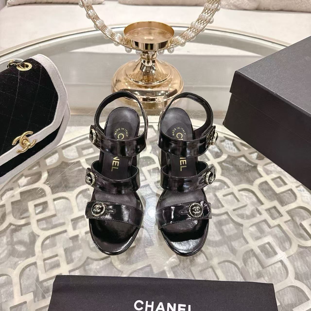 CHANE1 高品質ダブルCバックルハイヒールサンダル【50％割引+送料無料】