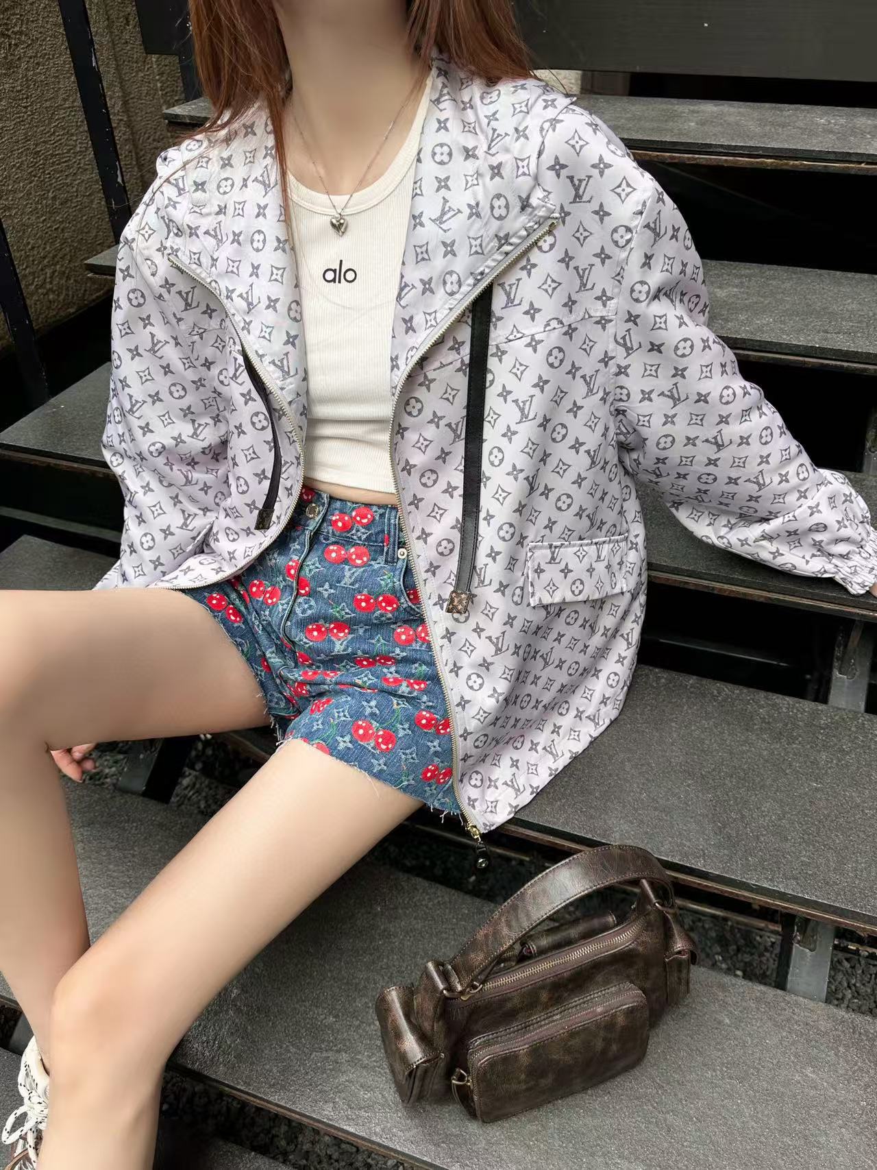 LVプリント ジップアップ フード付きジャケット【50％割引+送料無料】