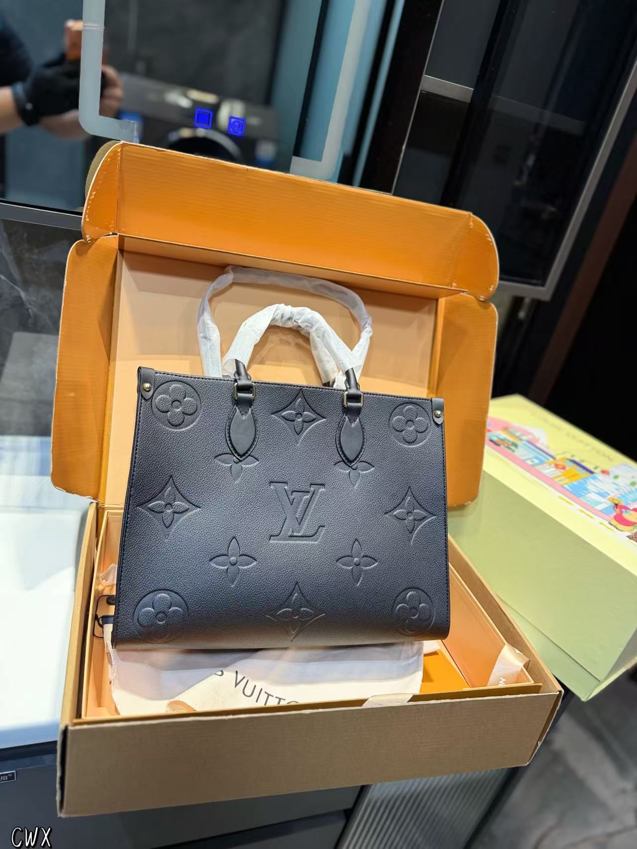 LV Onthegoジャングルトートバッグ【50％割引+送料無料】