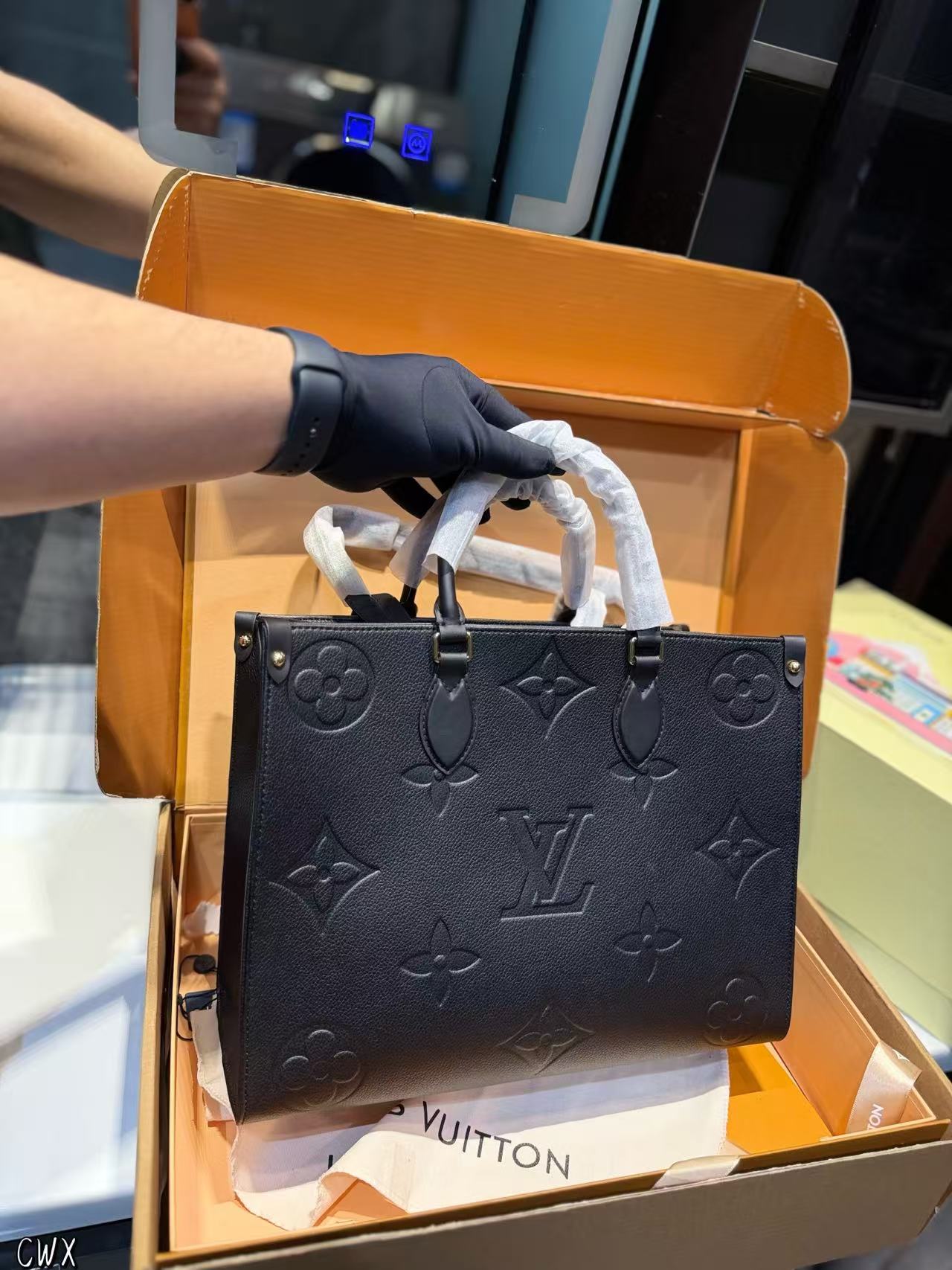 LV Onthegoジャングルトートバッグ【50％割引+送料無料】