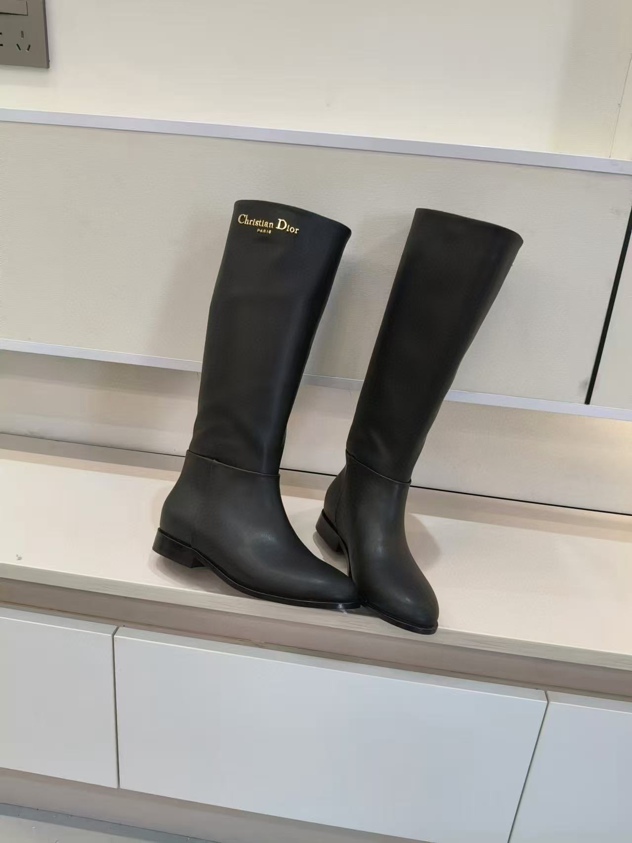 DIOR 高品質シンプルレターカウハイドサイハイブーツ【50％割引+送料無料】
