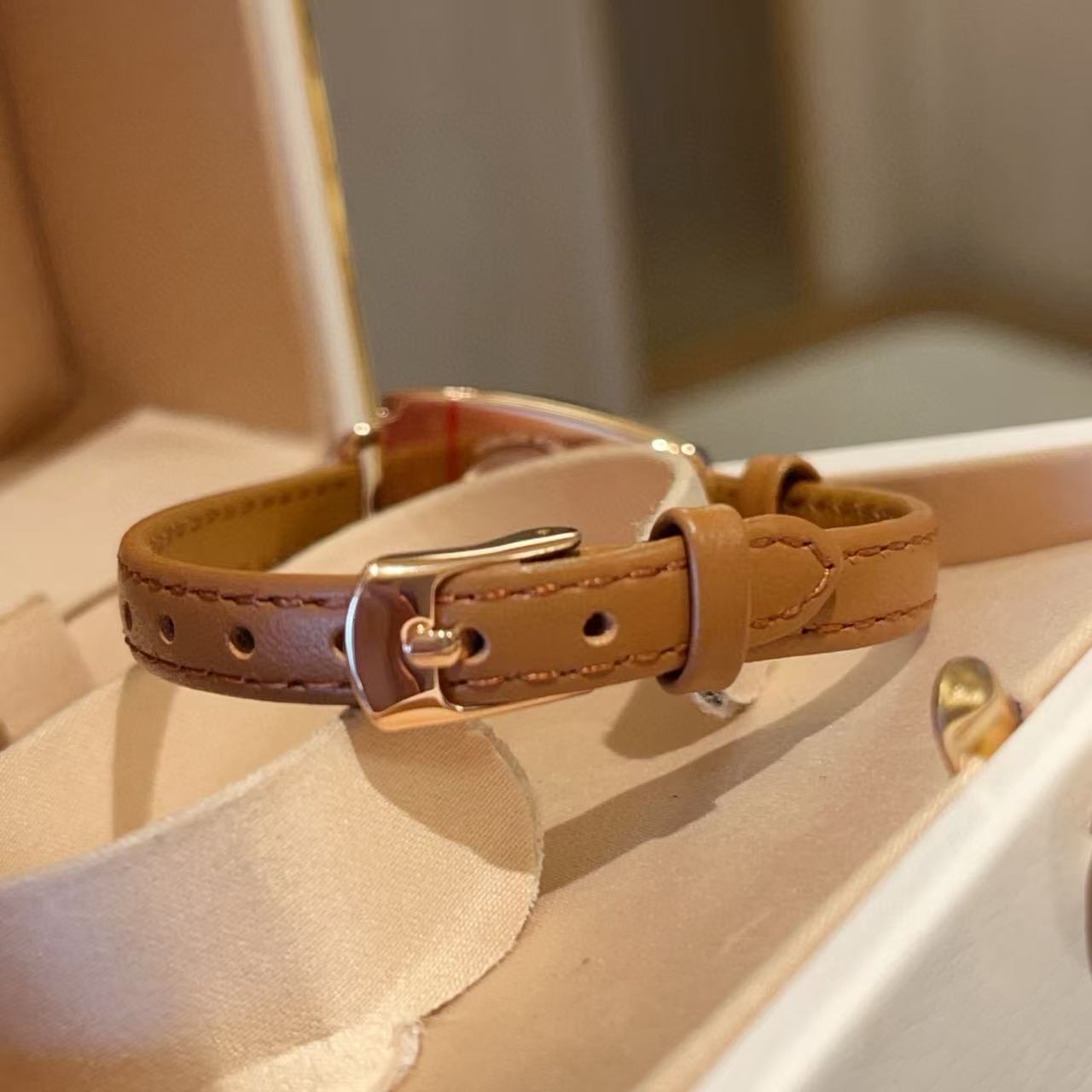 HERME5 ダイヤモンドセット レザーストラップ レディースウォッチ【50％割引+送料無料】