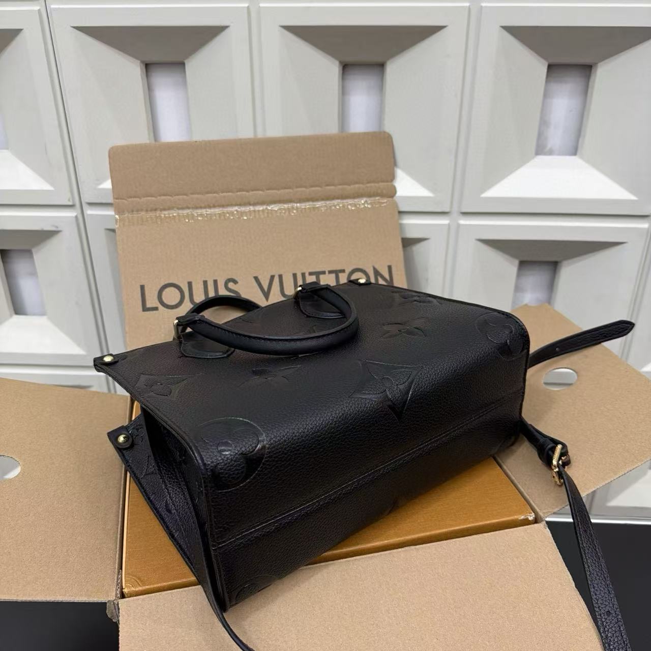 LV ジャングルプリント ハンドバッグ【50％割引+送料無料】