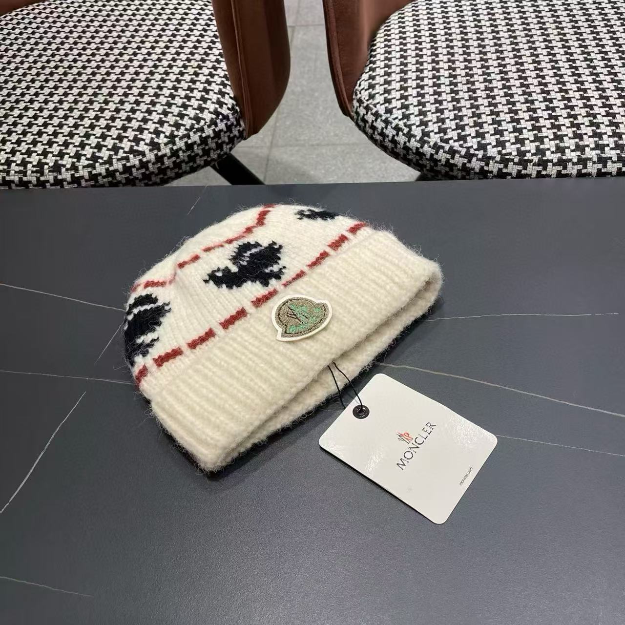 MONCLERプリントニット帽【50%割引+送料無料】