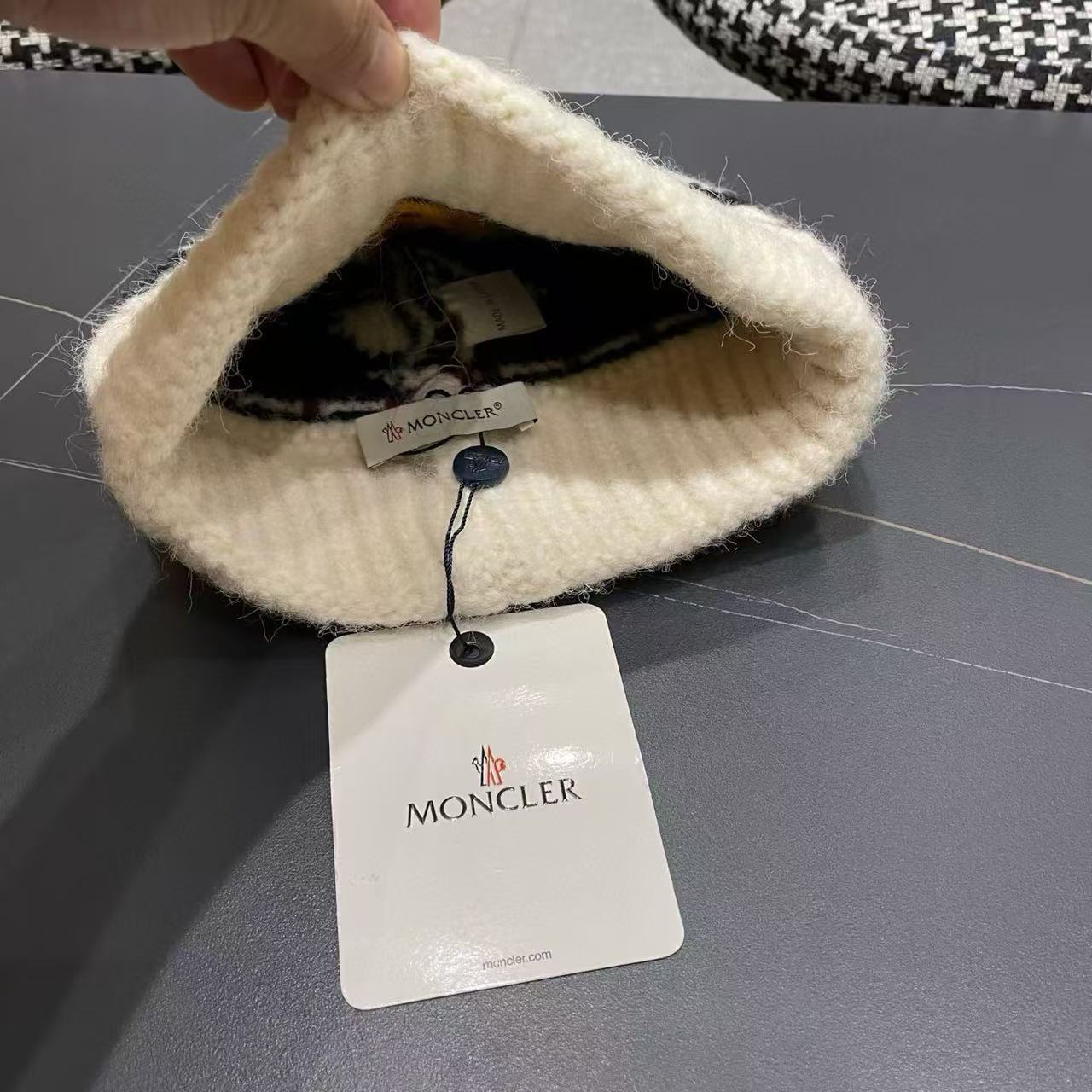 MONCLERプリントニット帽【50%割引+送料無料】