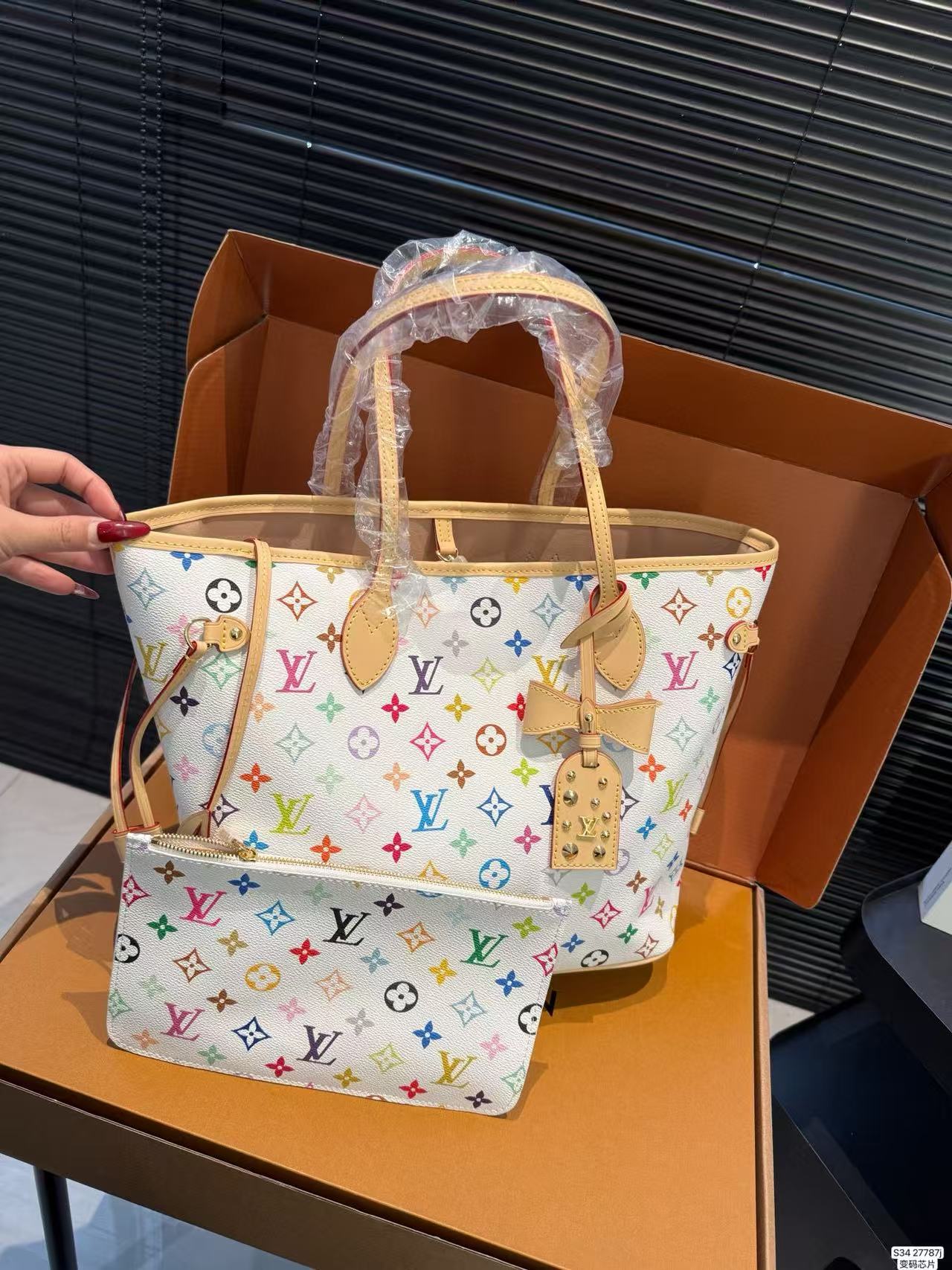 LV Neverfull買い物袋【50％割引+送料無料】