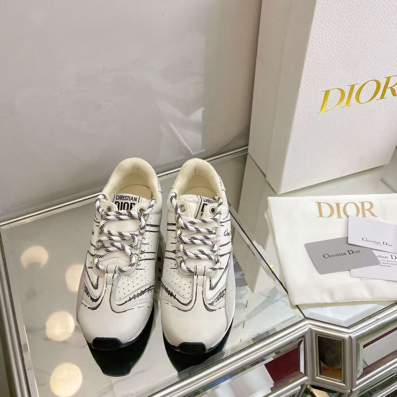 DIORのカラーブロックレースアップカジュアルシューズ【50％割引+送料無料】