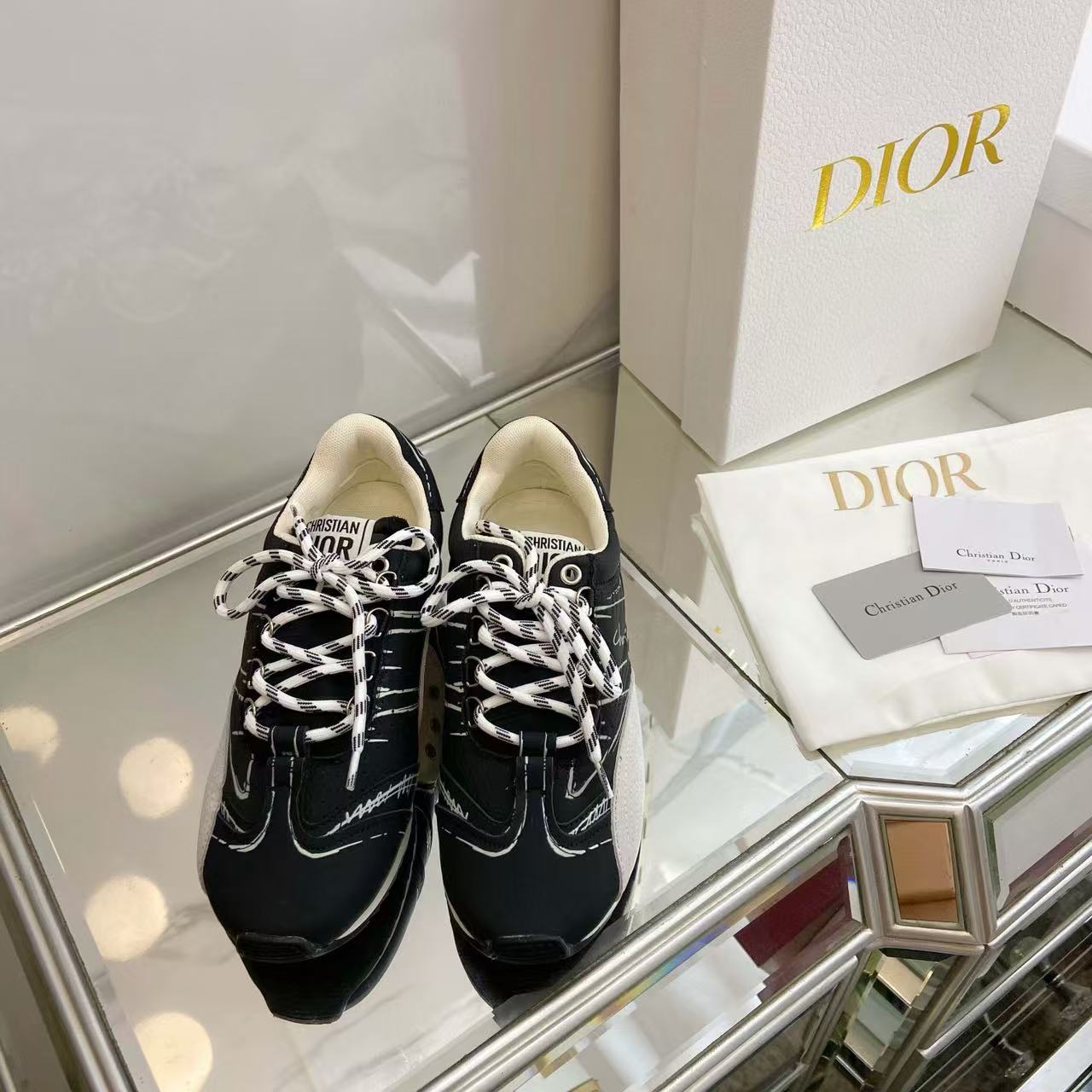 DIORのカラーブロックレースアップカジュアルシューズ【50%割引+送料無料】