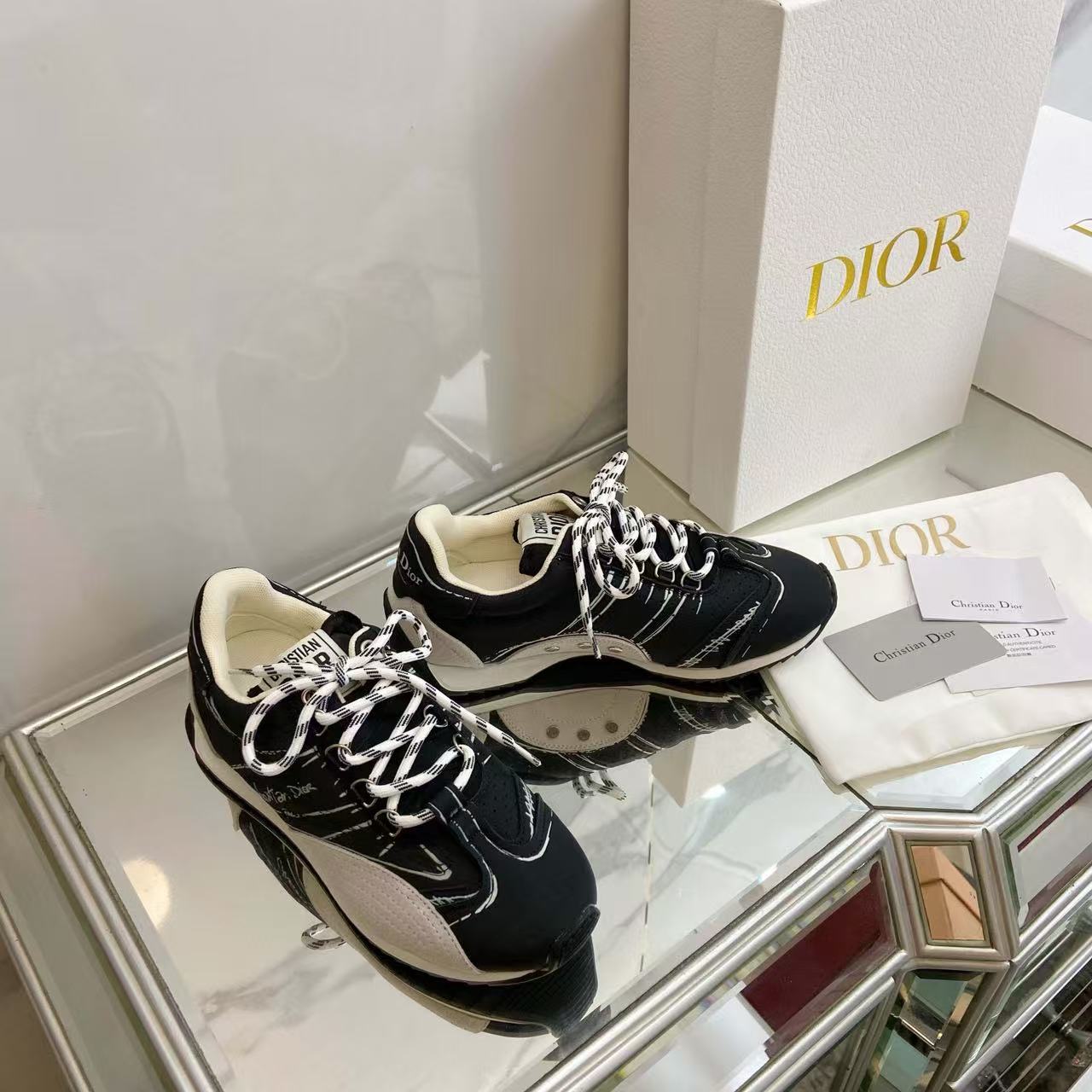 DIORのカラーブロックレースアップカジュアルシューズ【50%割引+送料無料】