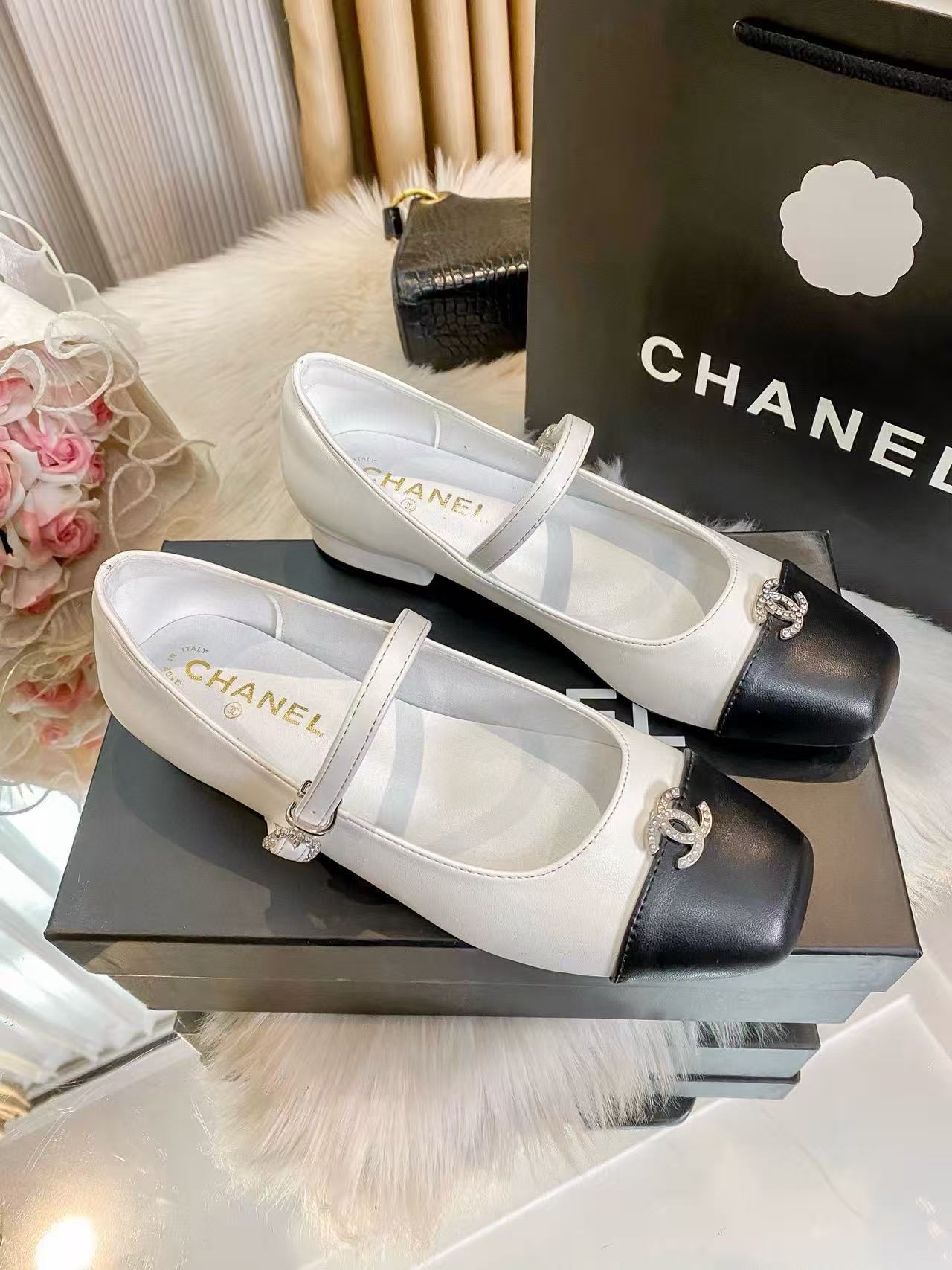 CHANE1 ダブルC カラーブロック フラットシューズ【50％割引+送料無料】