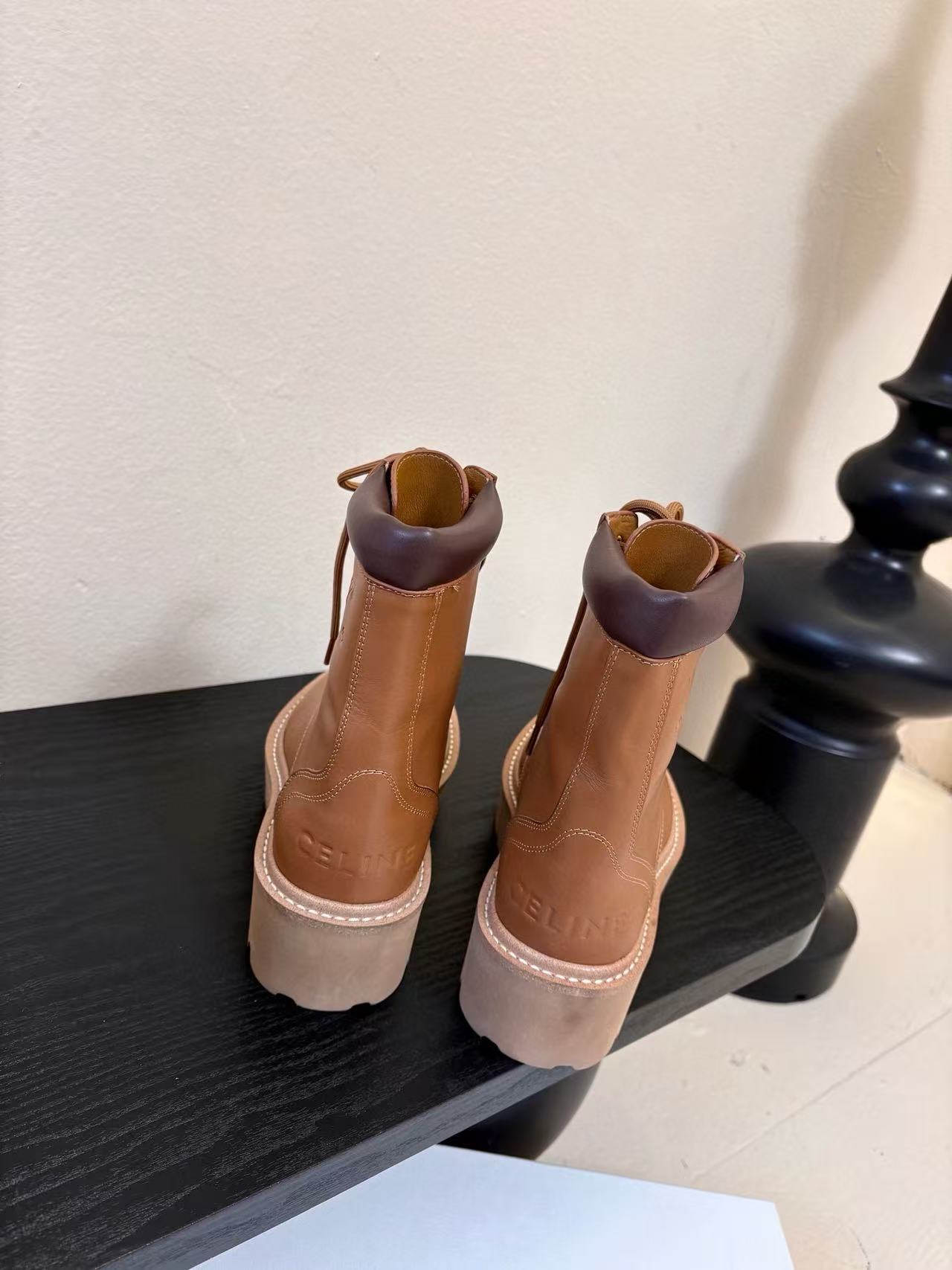 CEL1NE高品質 凱旋門 本革 アンクルブーツ【50％割引+送料無料】