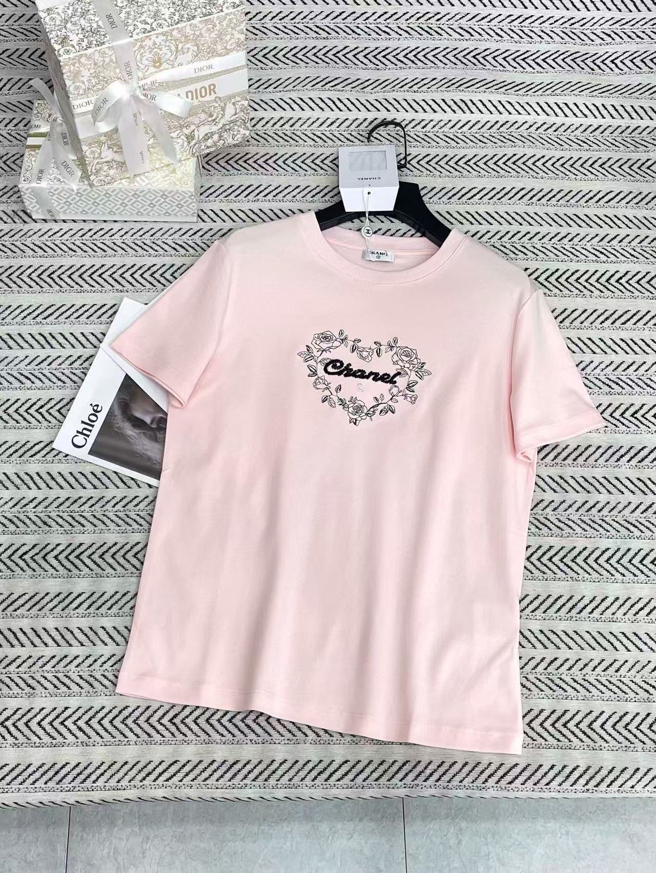 CHANE1 刺繍ハートビーズロゴTシャツ【50％割引+送料無料】