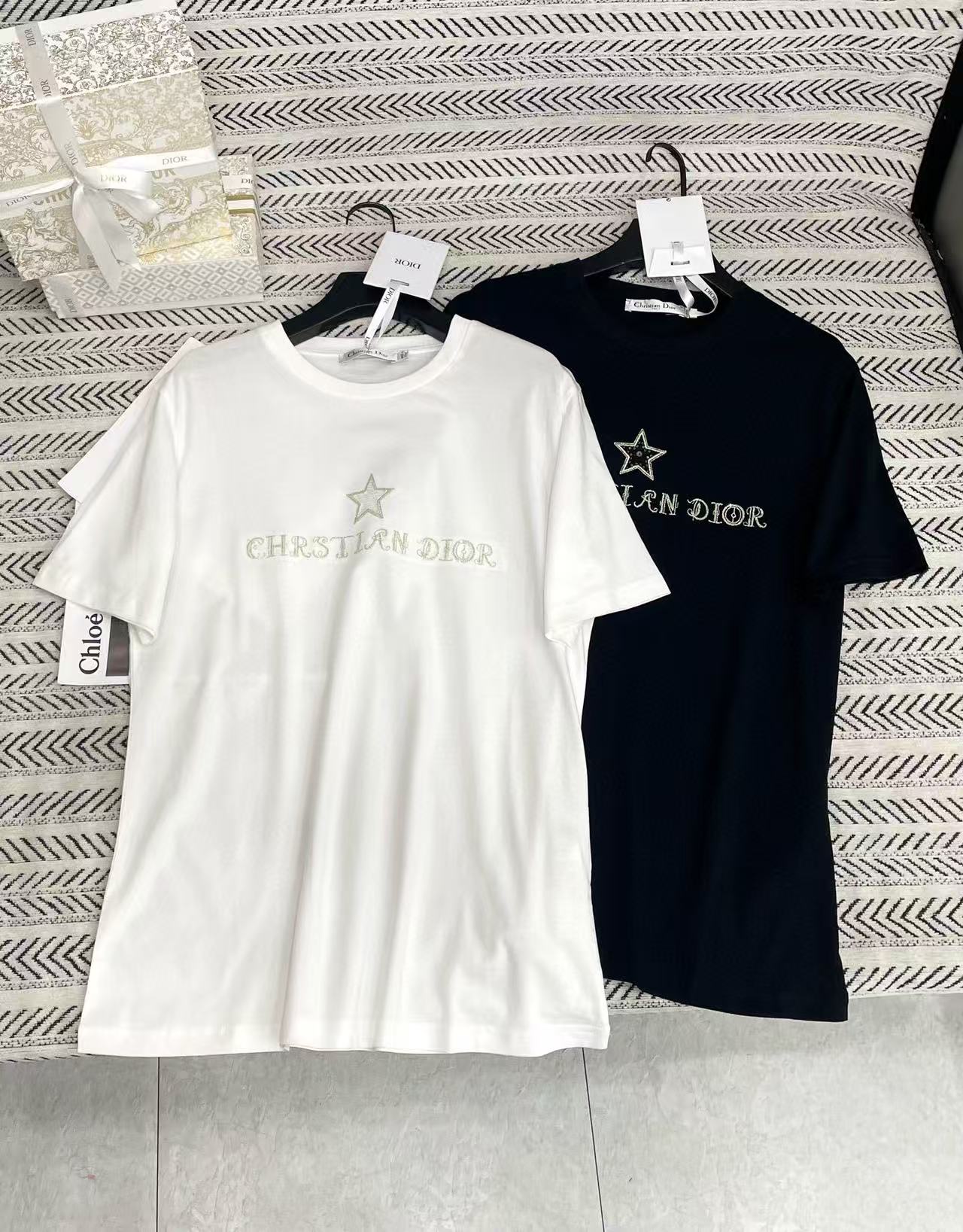 DIOR 刺繍入り 五芒星 スパンコール レター Tシャツ【50％割引+送料無料】