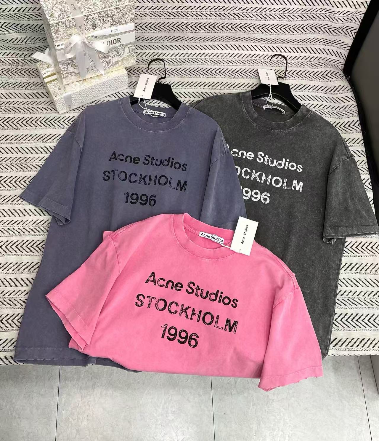 Acne StudiosレターTシャツ【50％割引+送料無料】