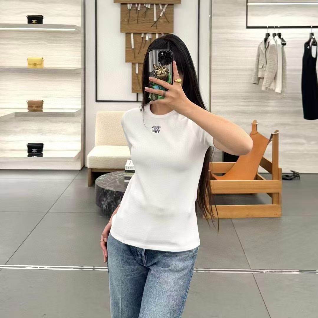 CEL1NE シンプル刺繍ロゴTシャツ【50％割引+送料無料】