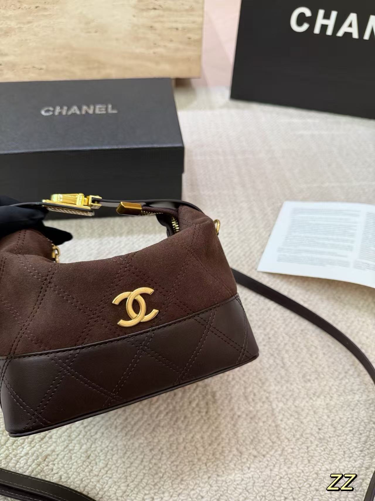 CHANE1 ダブルC ディアレザーハンドバッグ【50％割引+送料無料】