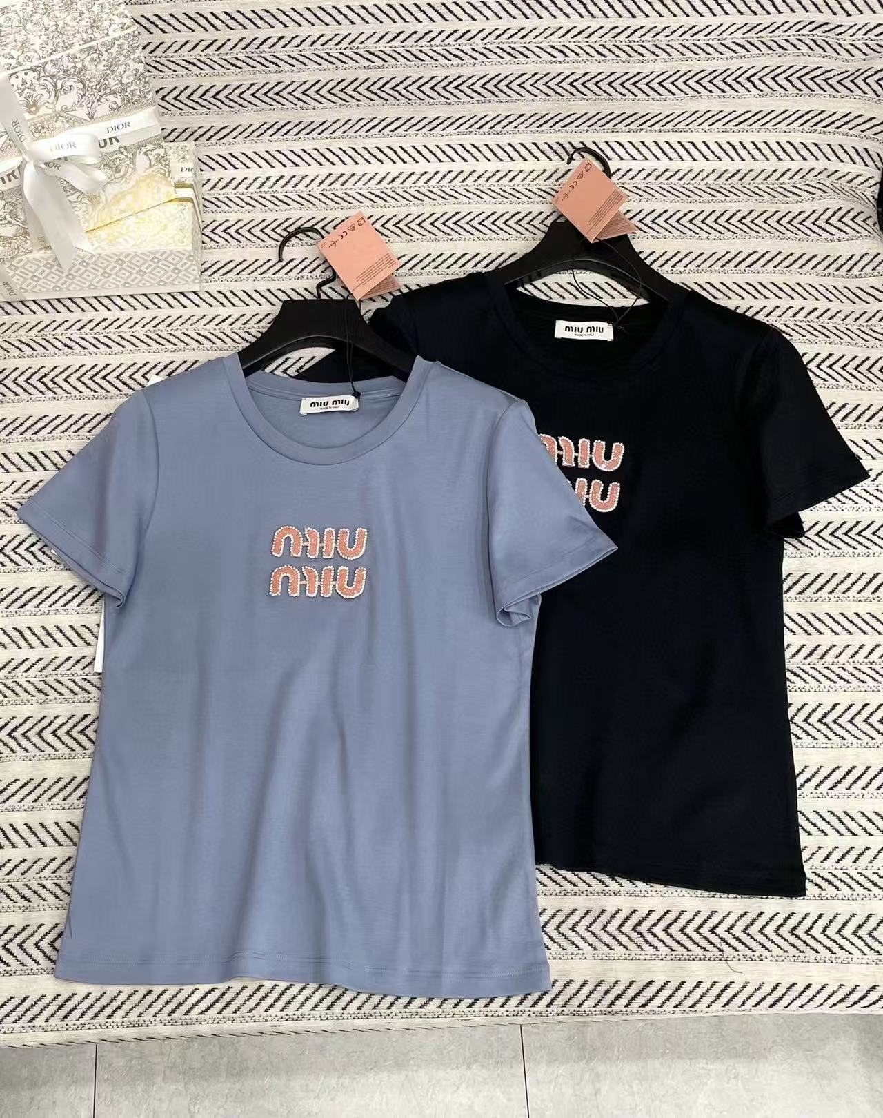 M1UM1U ビーズレターTシャツ【50％割引+送料無料】