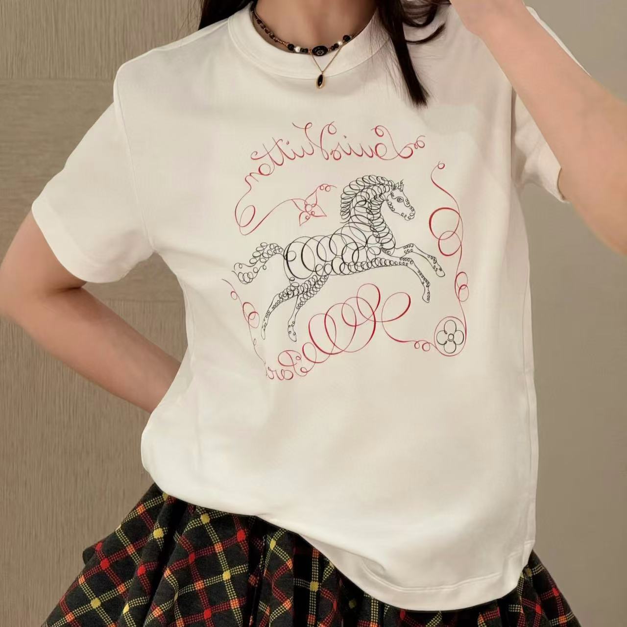 LV グラフィティ ポニー Tシャツ【50%割引+送料無料】
