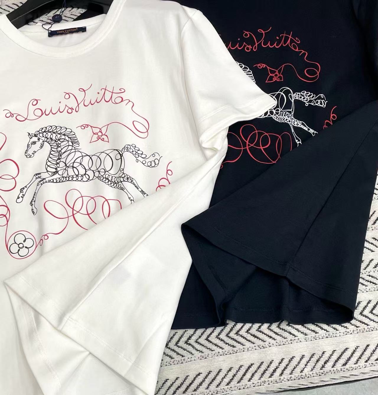 LV グラフィティ ポニー Tシャツ【50%割引+送料無料】
