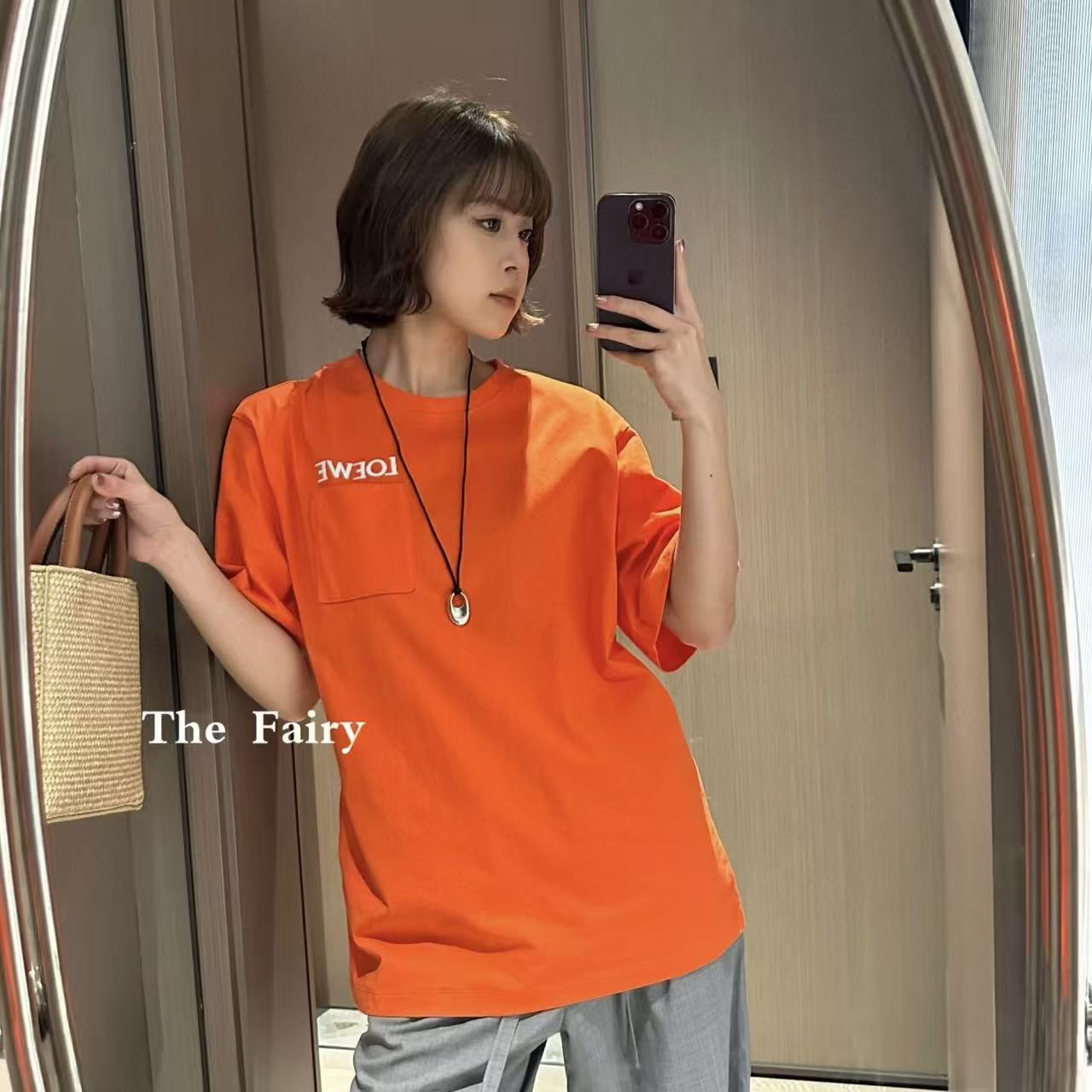 L0WEW 刺繍レターポケットTシャツ【50％割引+送料無料】