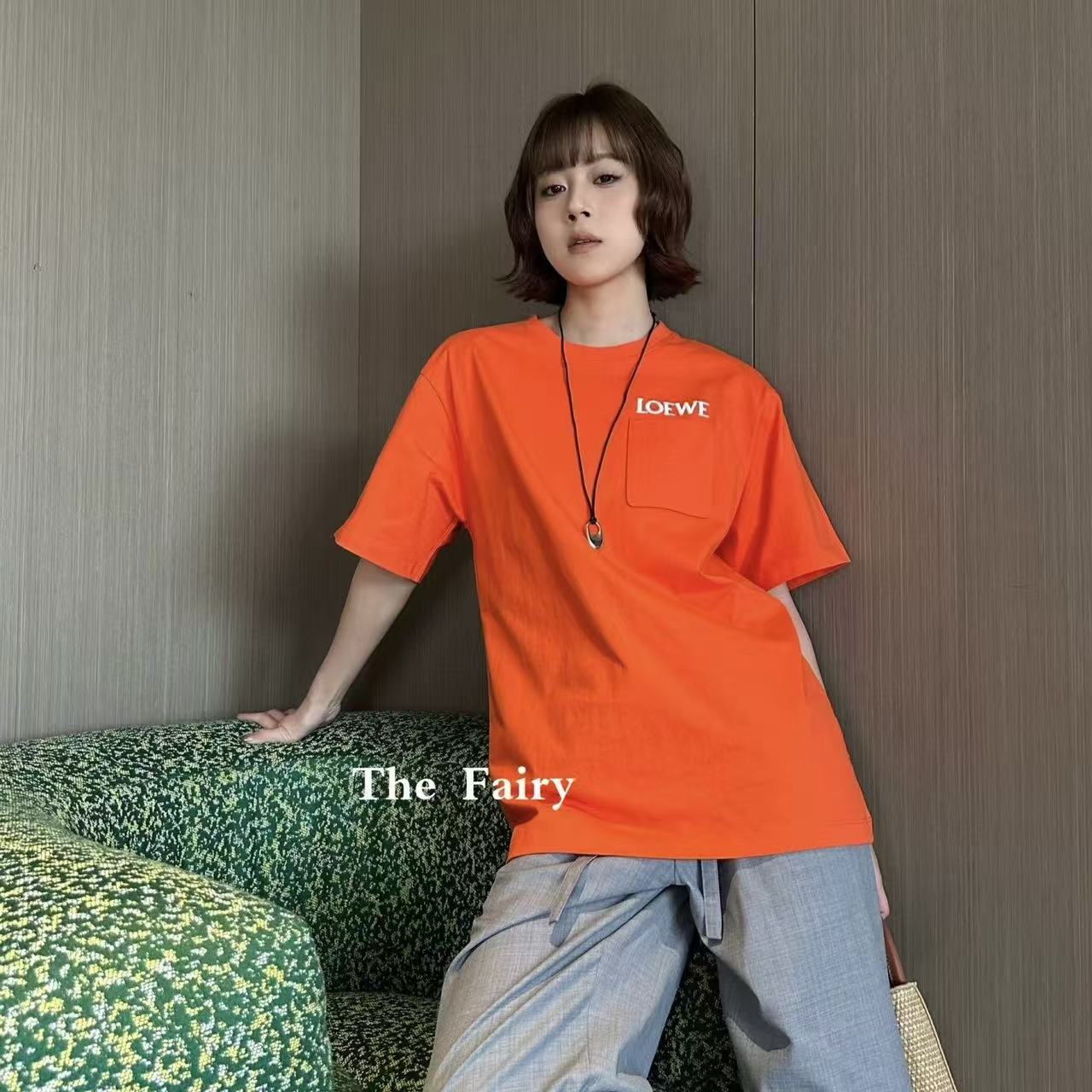 L0WEW 刺繍レターポケットTシャツ【50％割引+送料無料】