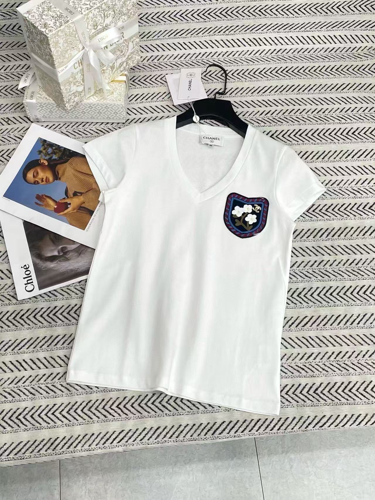 CHANE1 ポケット刺繍フラワーTシャツ【50％割引+送料無料】
