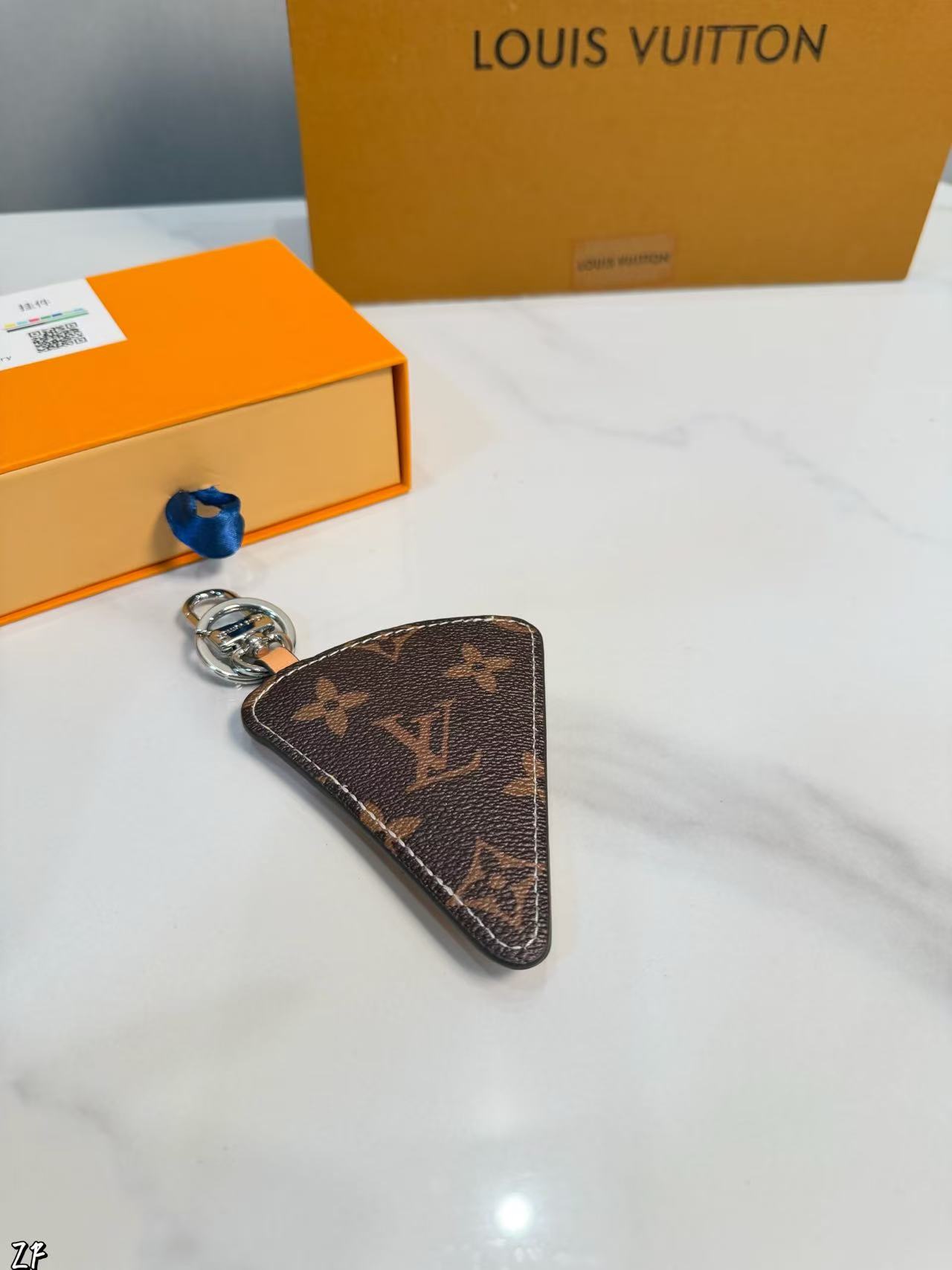 LV ピザ キーチェーン【50％割引+送料無料】