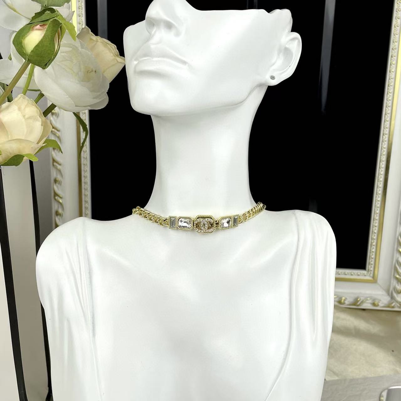 CHANE1 ダブルC ラインストーンネックレス【50％割引+送料無料】