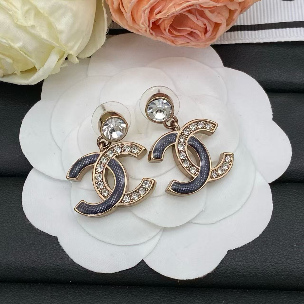 CHANE1 ダブルC セミダイヤモンド スタッドピアス【50％割引+送料無料】