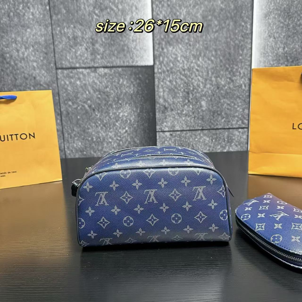 LV メンズ トイレタリーバッグ【50%割引+送料無料】