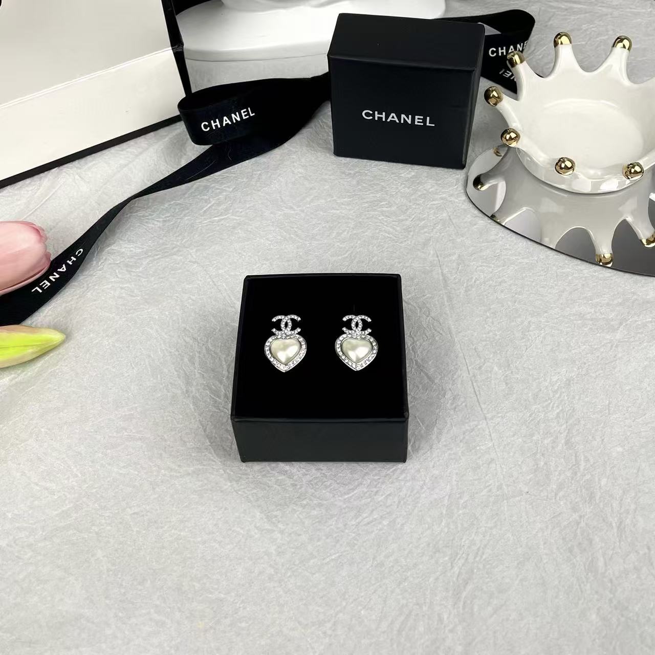 CHANE1 ダブルC ハート ダイヤモンド スタッドピアス【50％割引+送料無料】