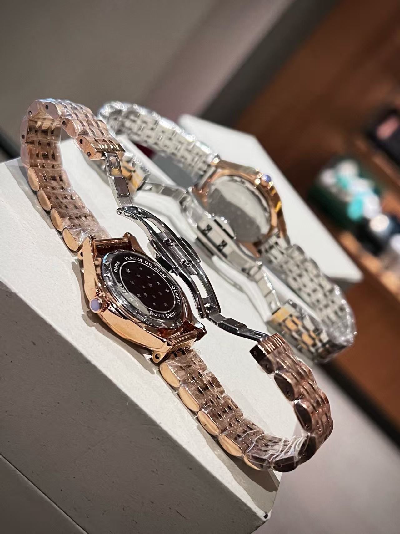 CHANE1 シェル＆ステンレススチール レディースウォッチ【50％割引+送料無料】