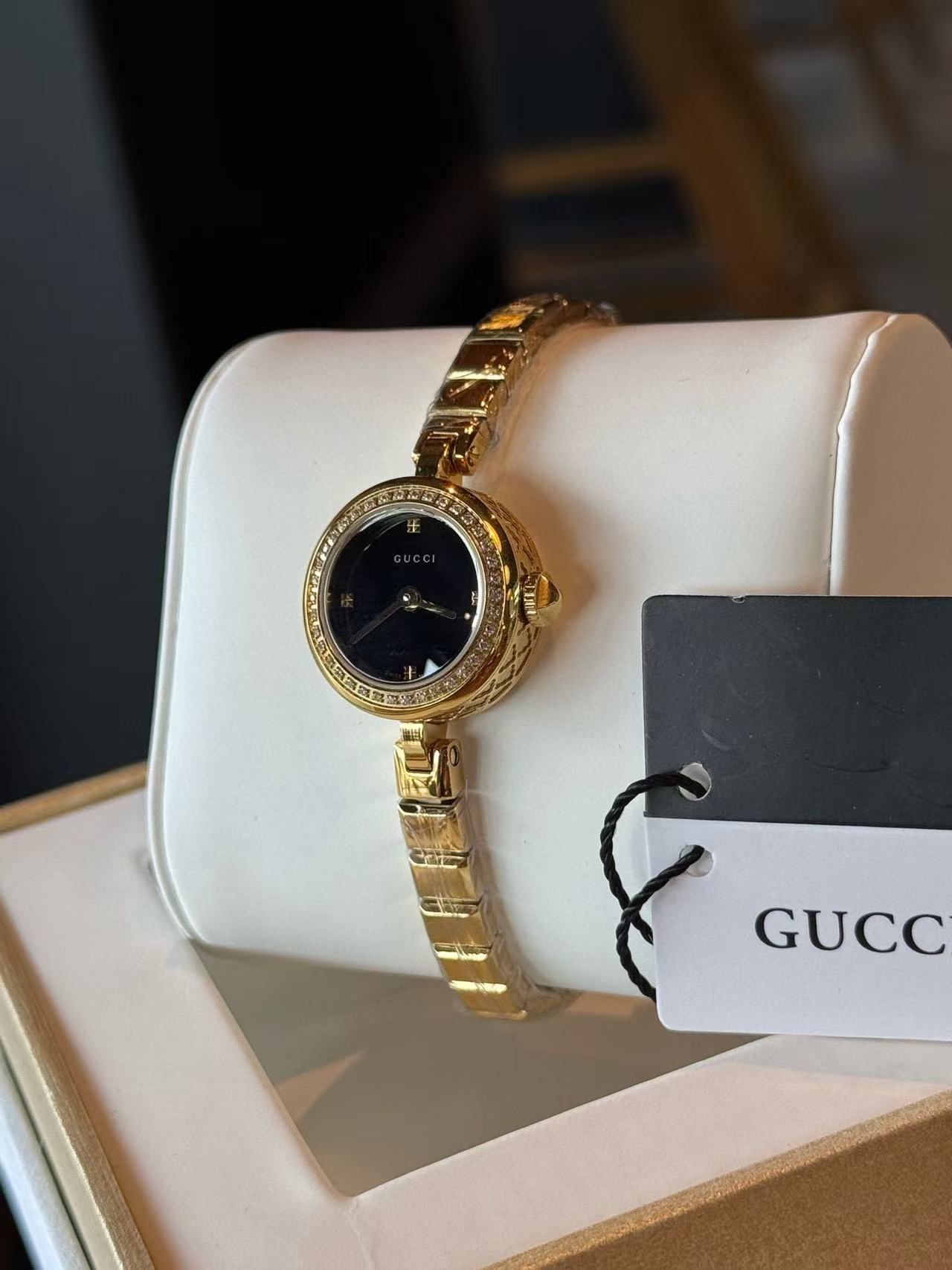 GUCC1 ダイヤモンドセット ラウンド型レディースウォッチ【50%割引+送料無料】