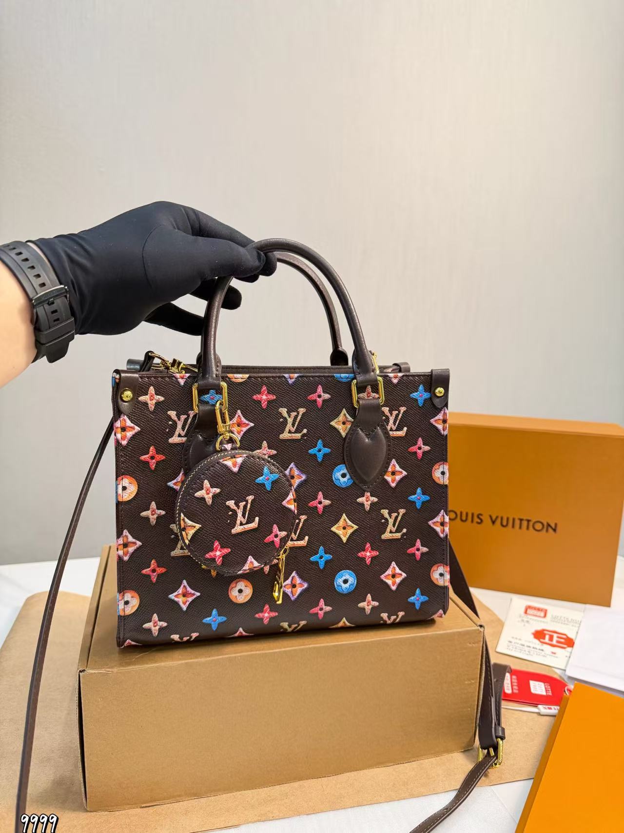 LV Onthegoハンドバッグ【50%割引+送料無料】