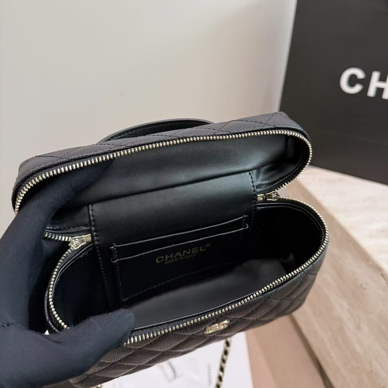CHANE1 ライチ柄レザーチェーンバッグ【50％割引+送料無料】