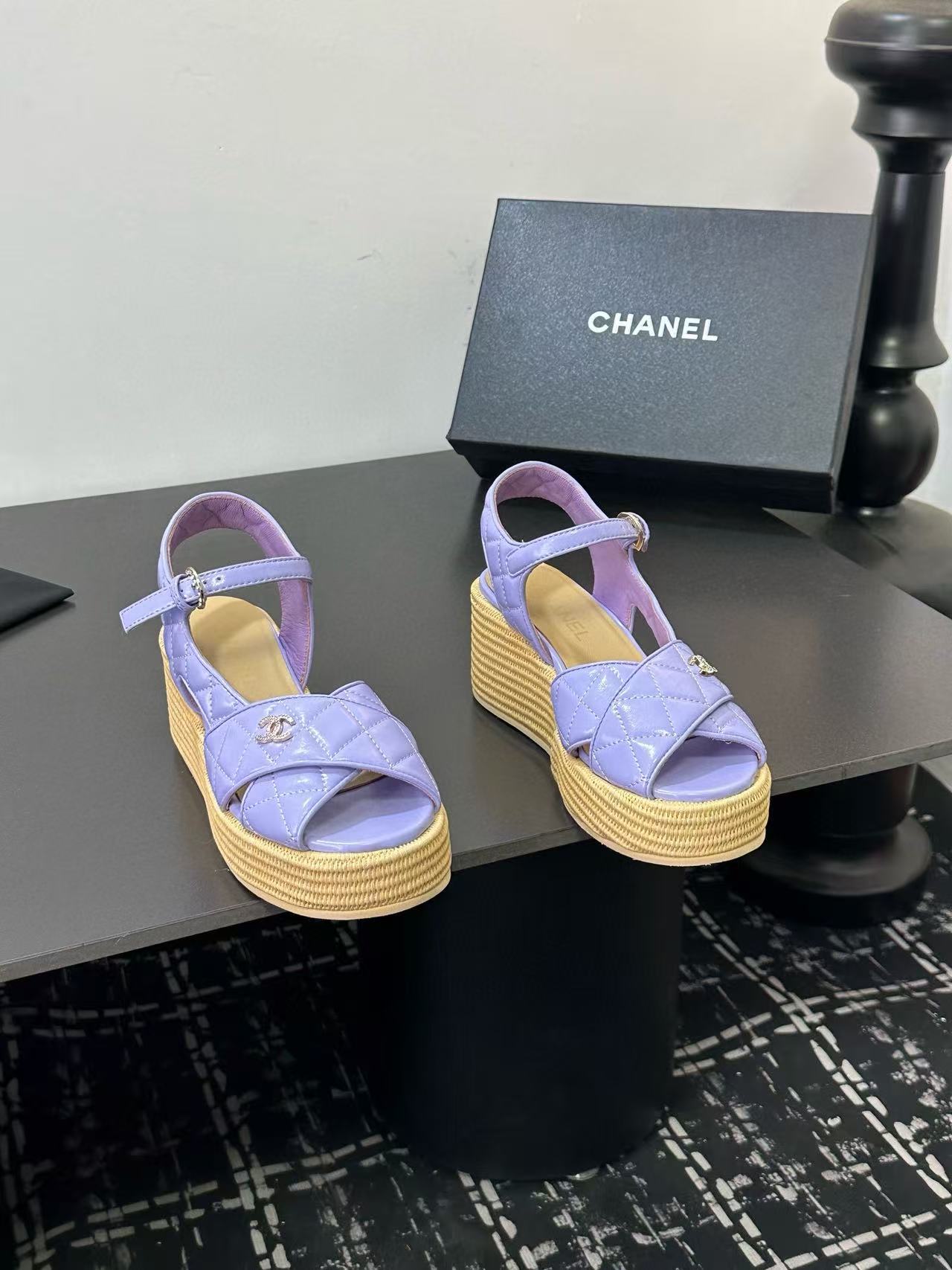 CHANE1 高品質ダブルCラムスキン厚底サンダル【50％割引+送料無料】